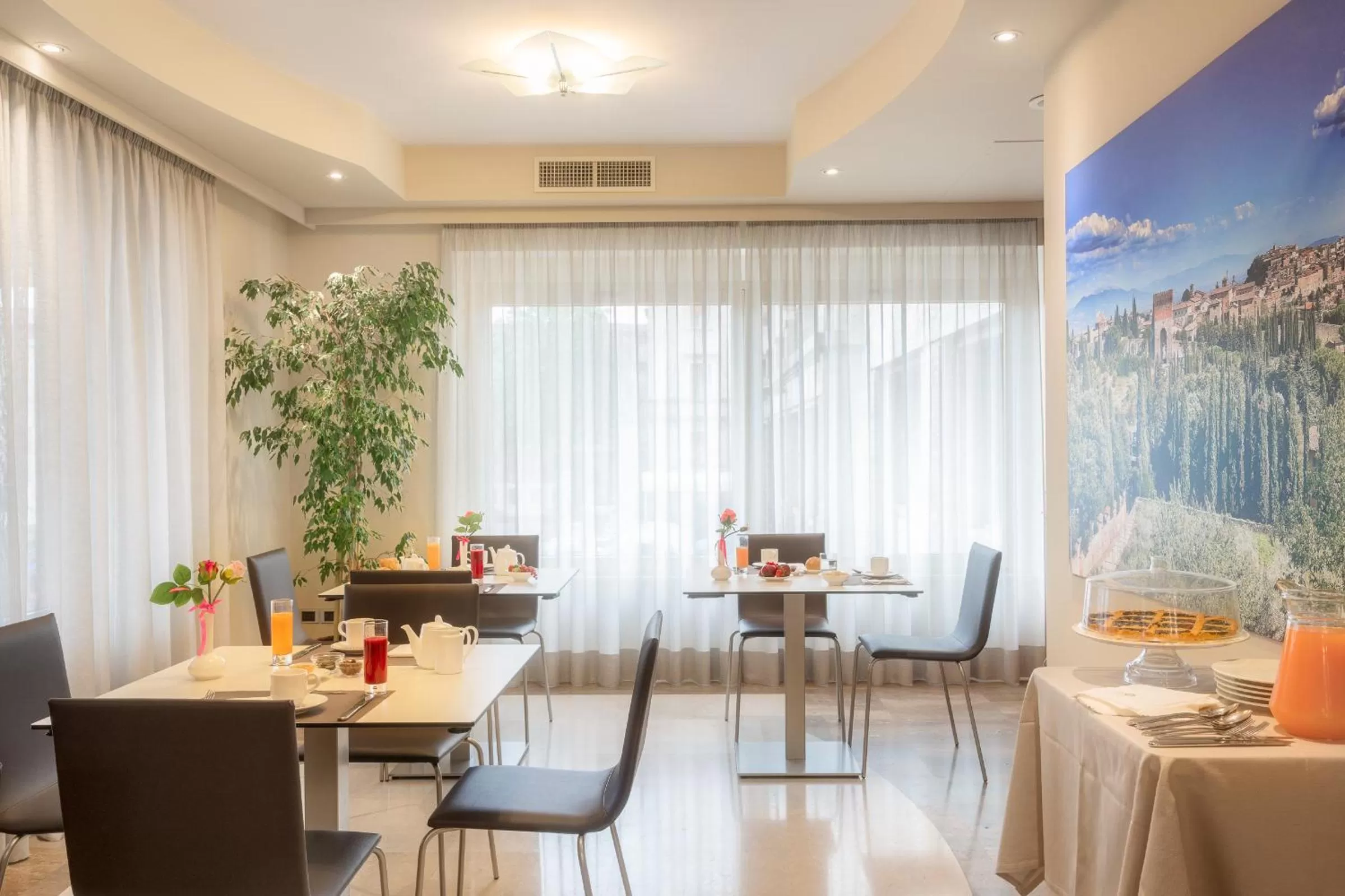 Breakfast in Sangallo Palace