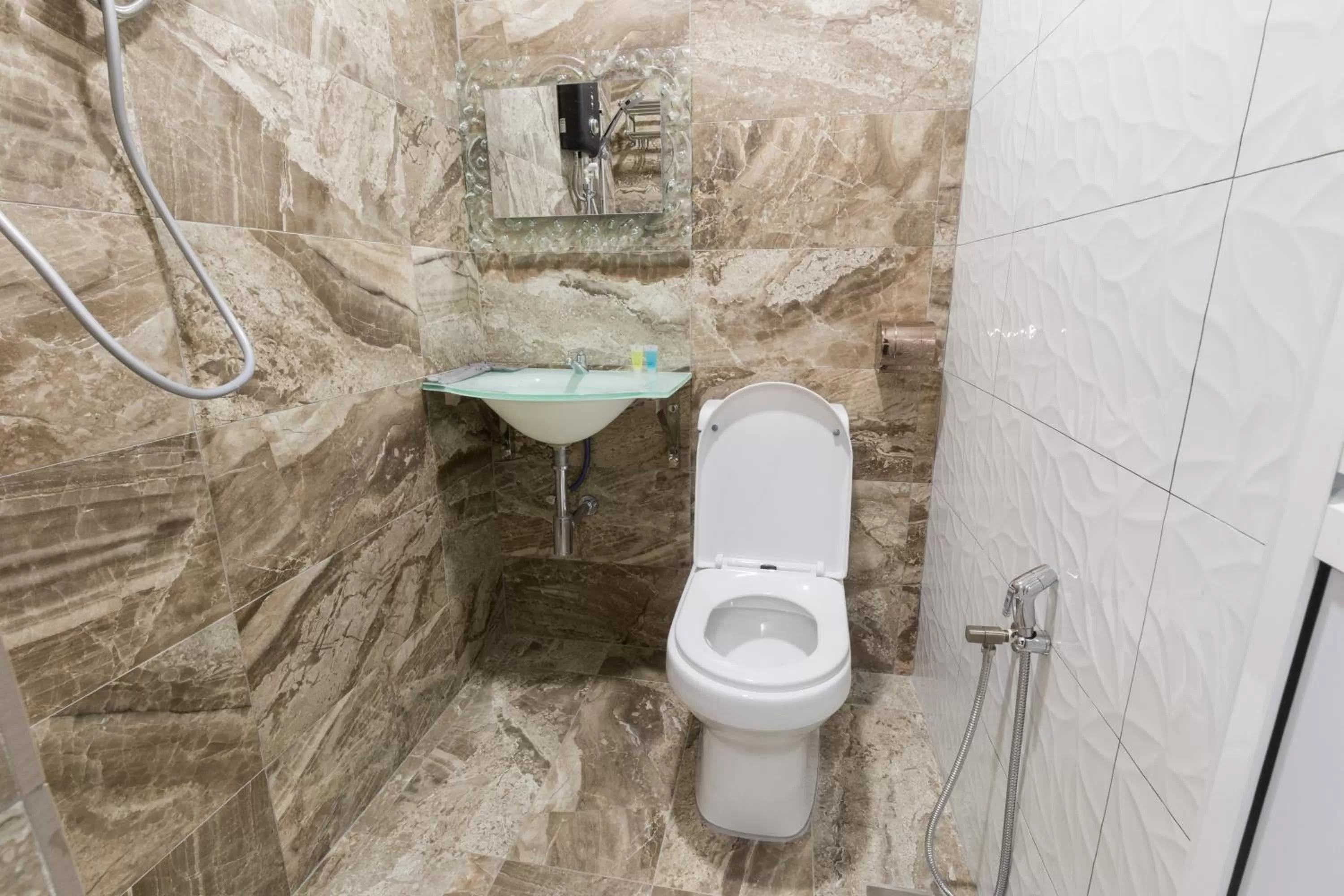 Bathroom in Lee Luxury Home USM Penang