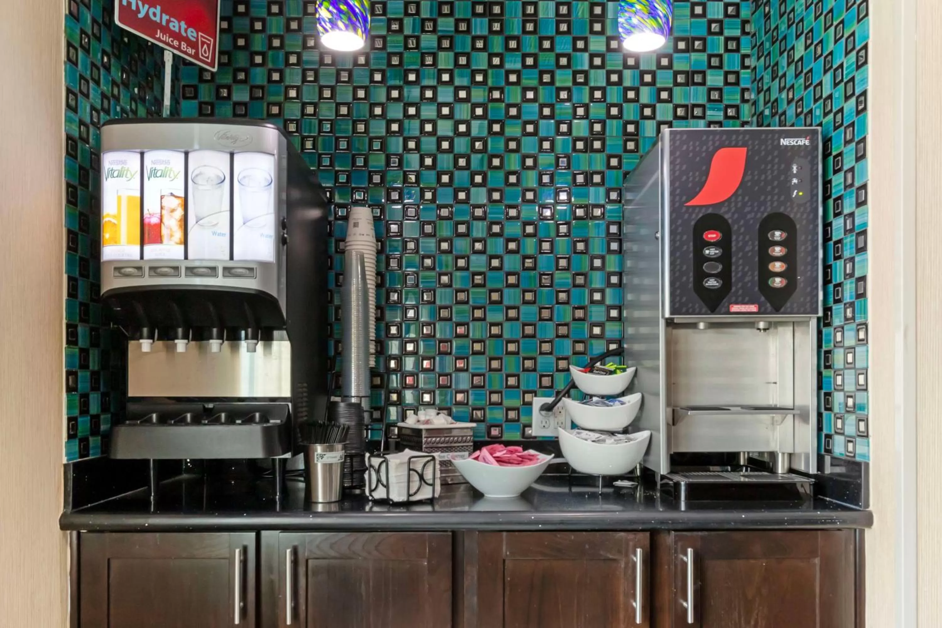 Breakfast in Best Western Plus Pleasanton Hotel