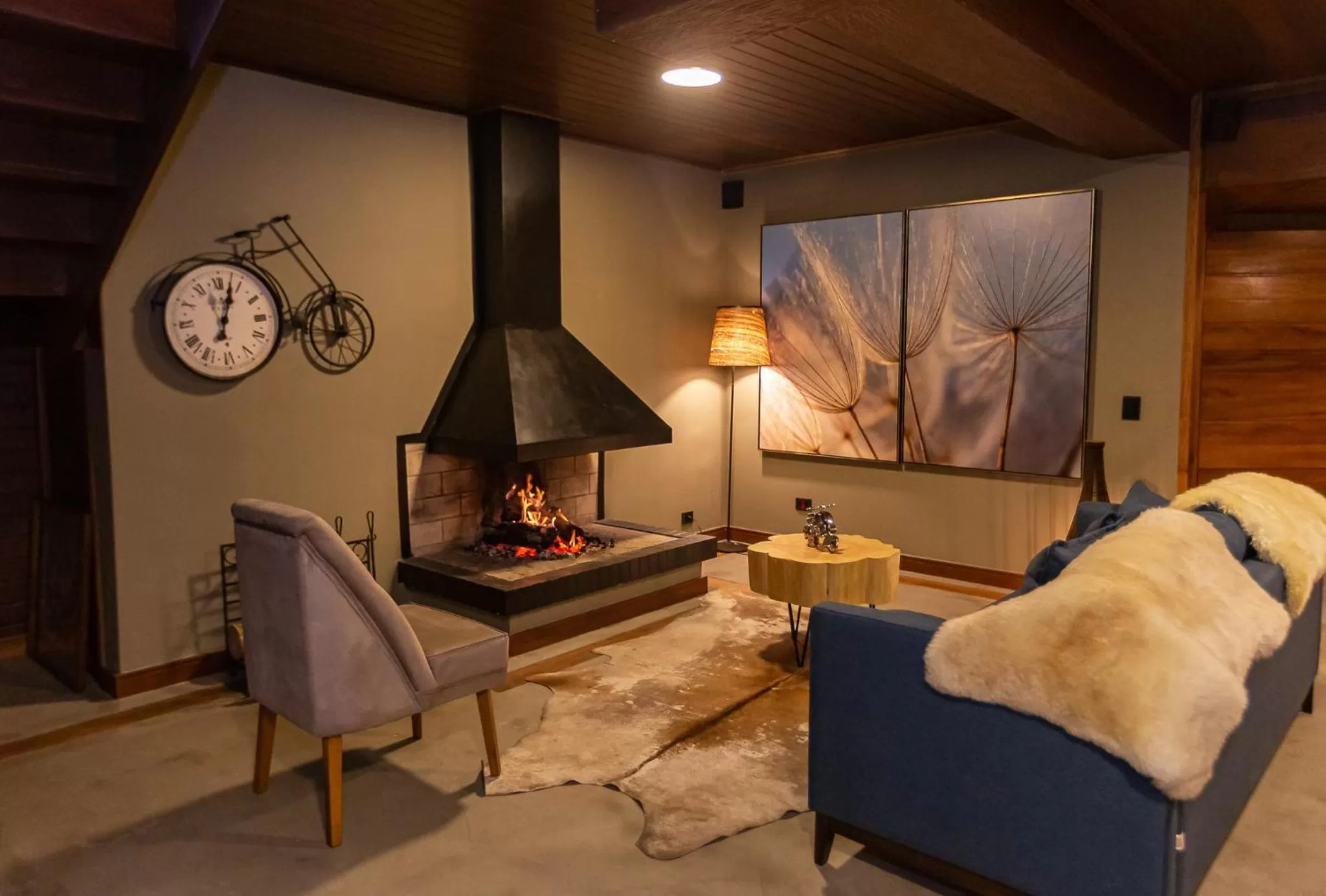 Living room in DOM Hotel