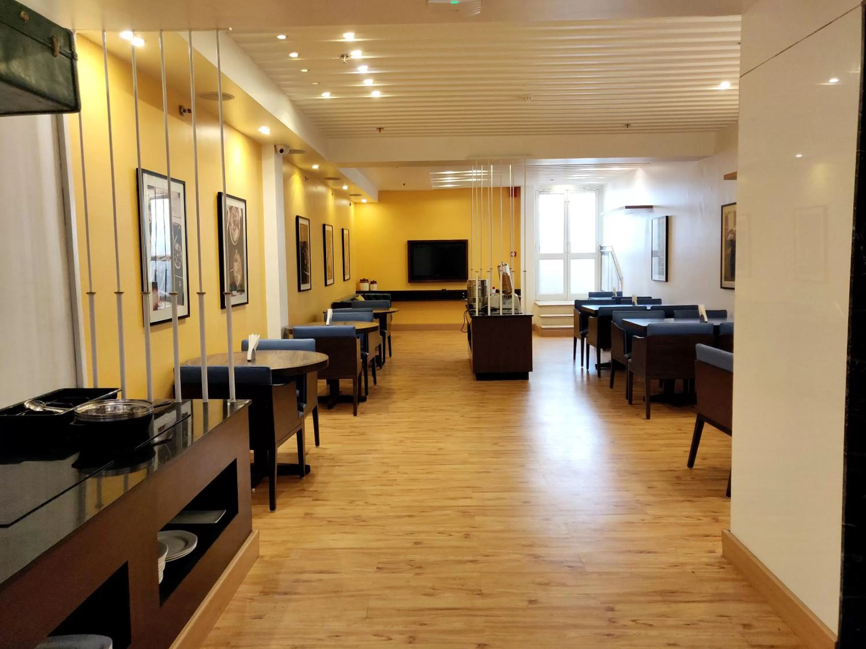 Restaurant/places to eat in Bloom Boutique l GK1