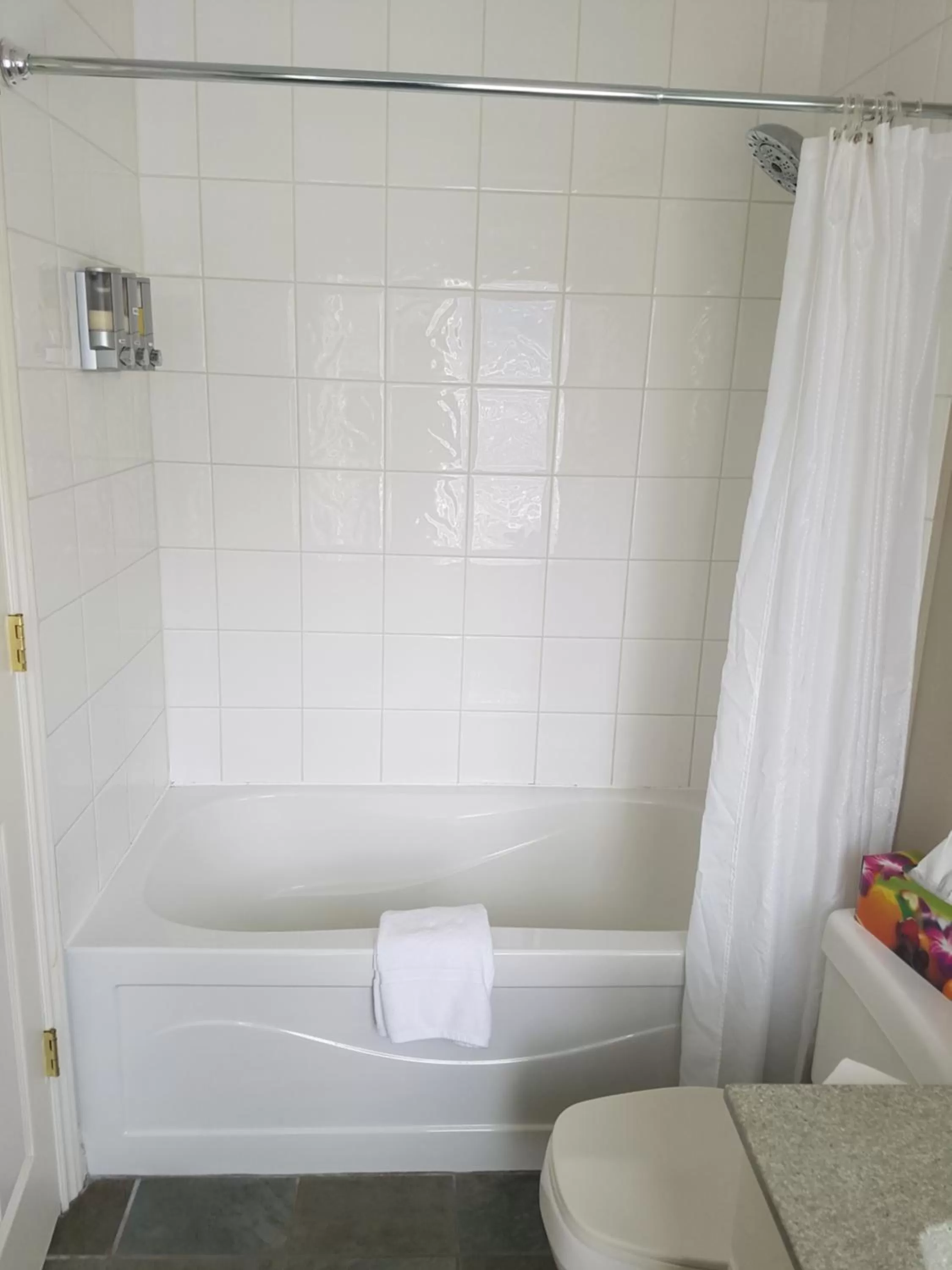 Bathroom in Lady MacDonald Country Inn