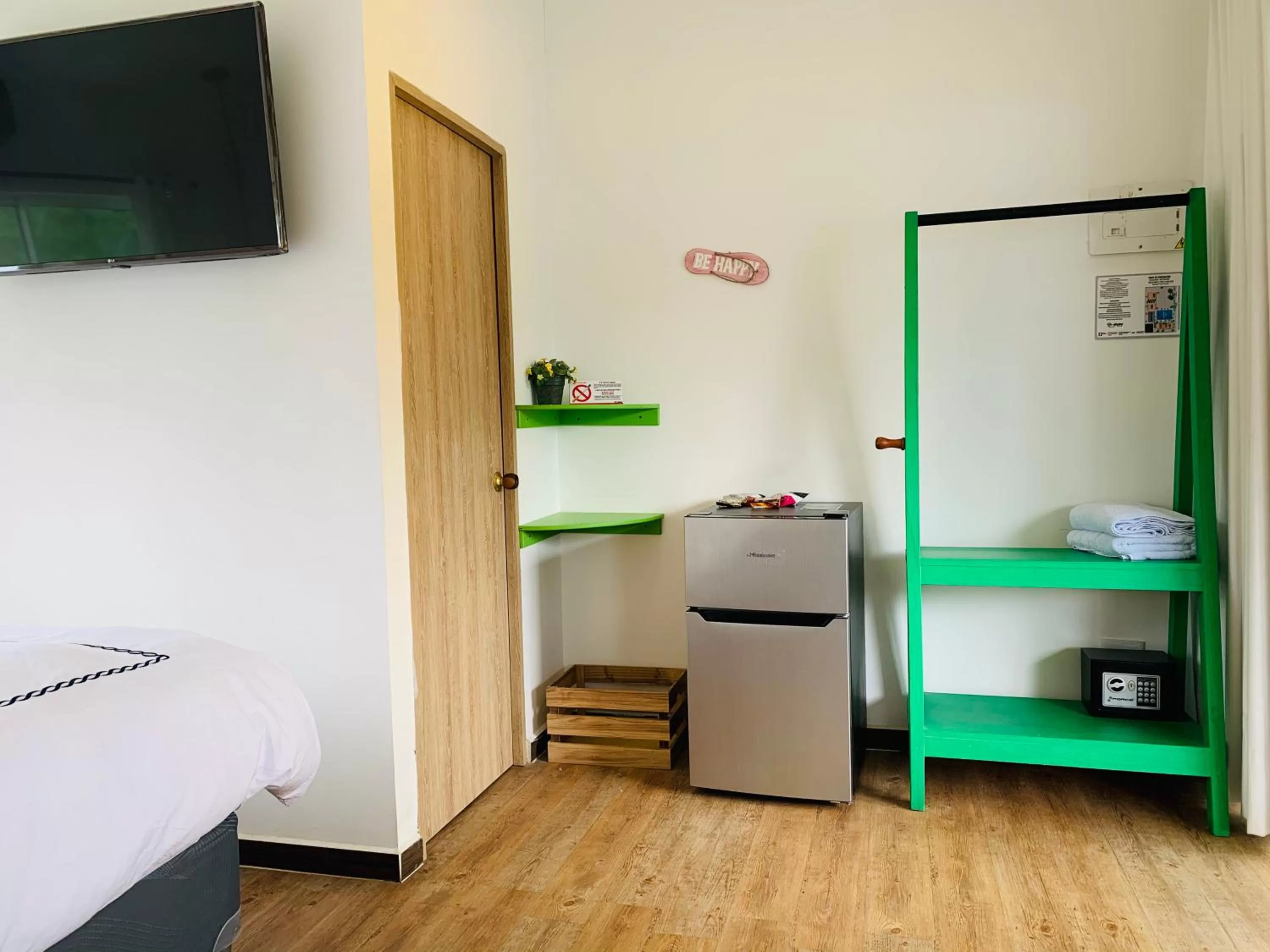 TV and multimedia in Be Happy Hotel