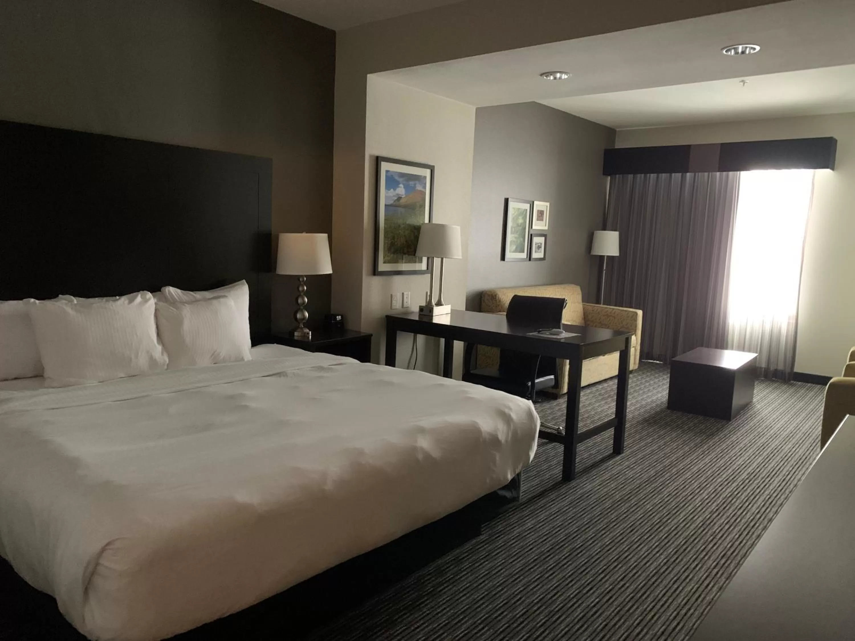 Photo of the whole room, Bed in La Quinta by Wyndham Billings