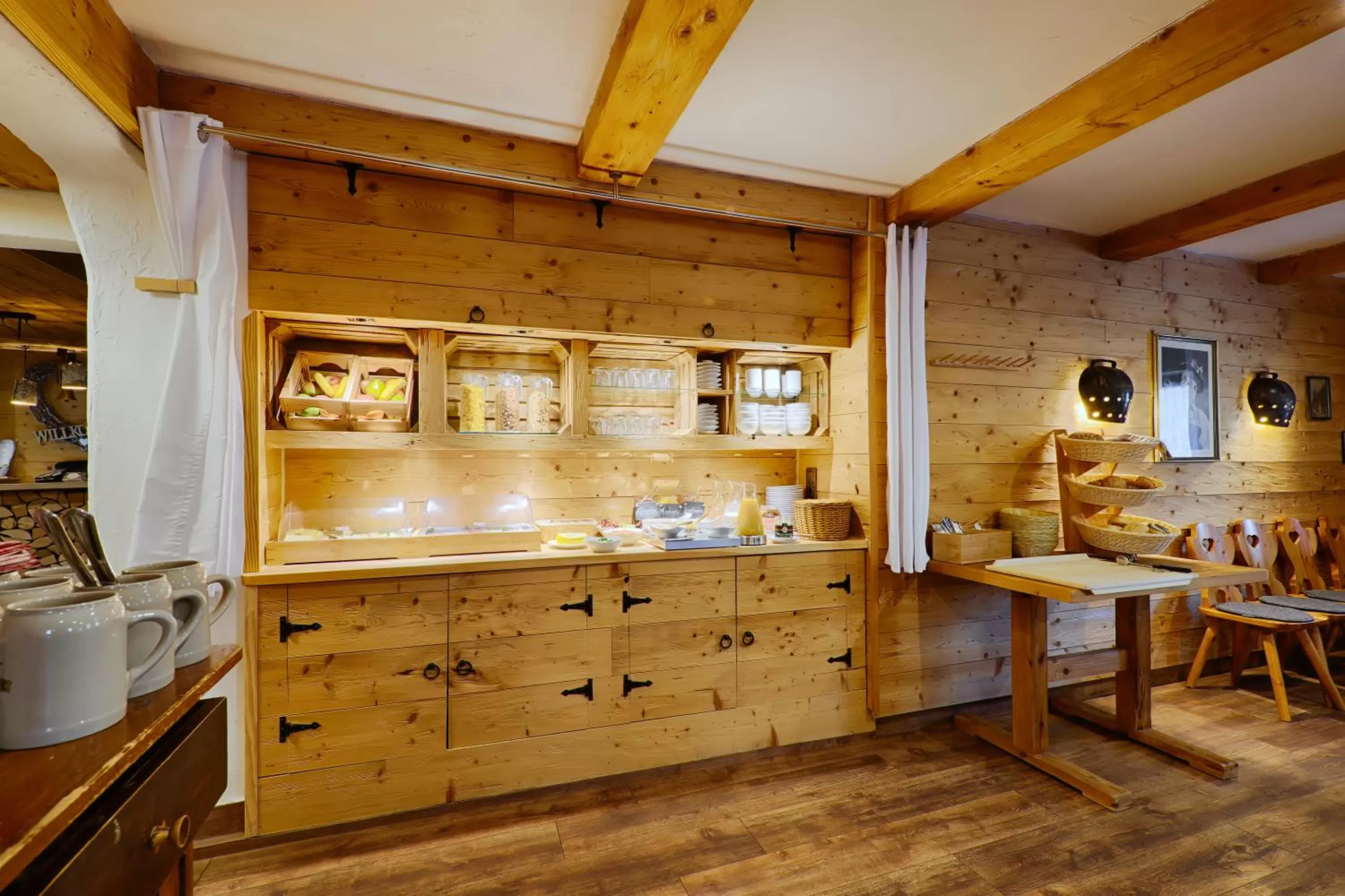 Buffet breakfast in Sennerhütte Landhotel