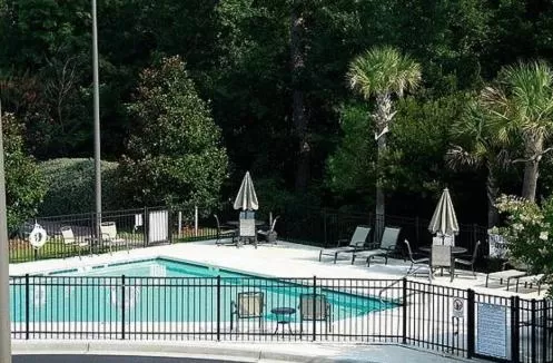 Swimming pool in Moncks Corner Inn