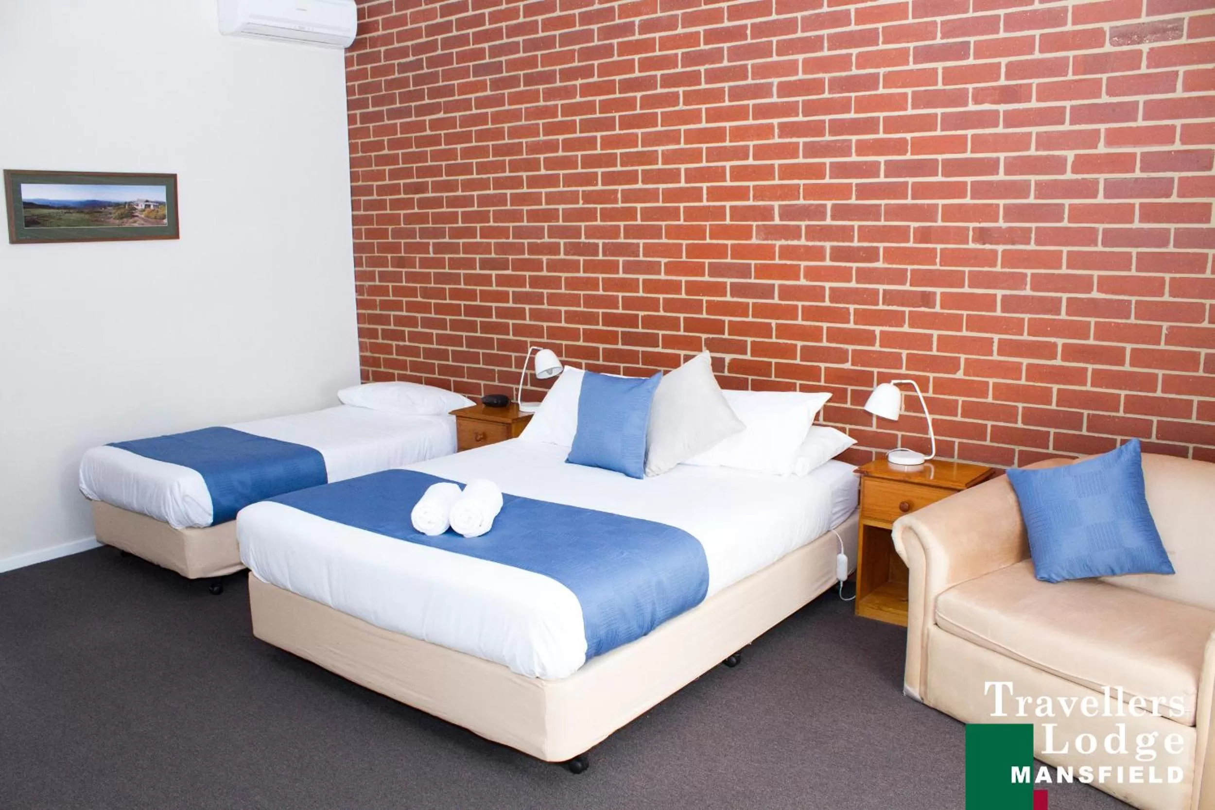 Bed in Mansfield Travellers Lodge