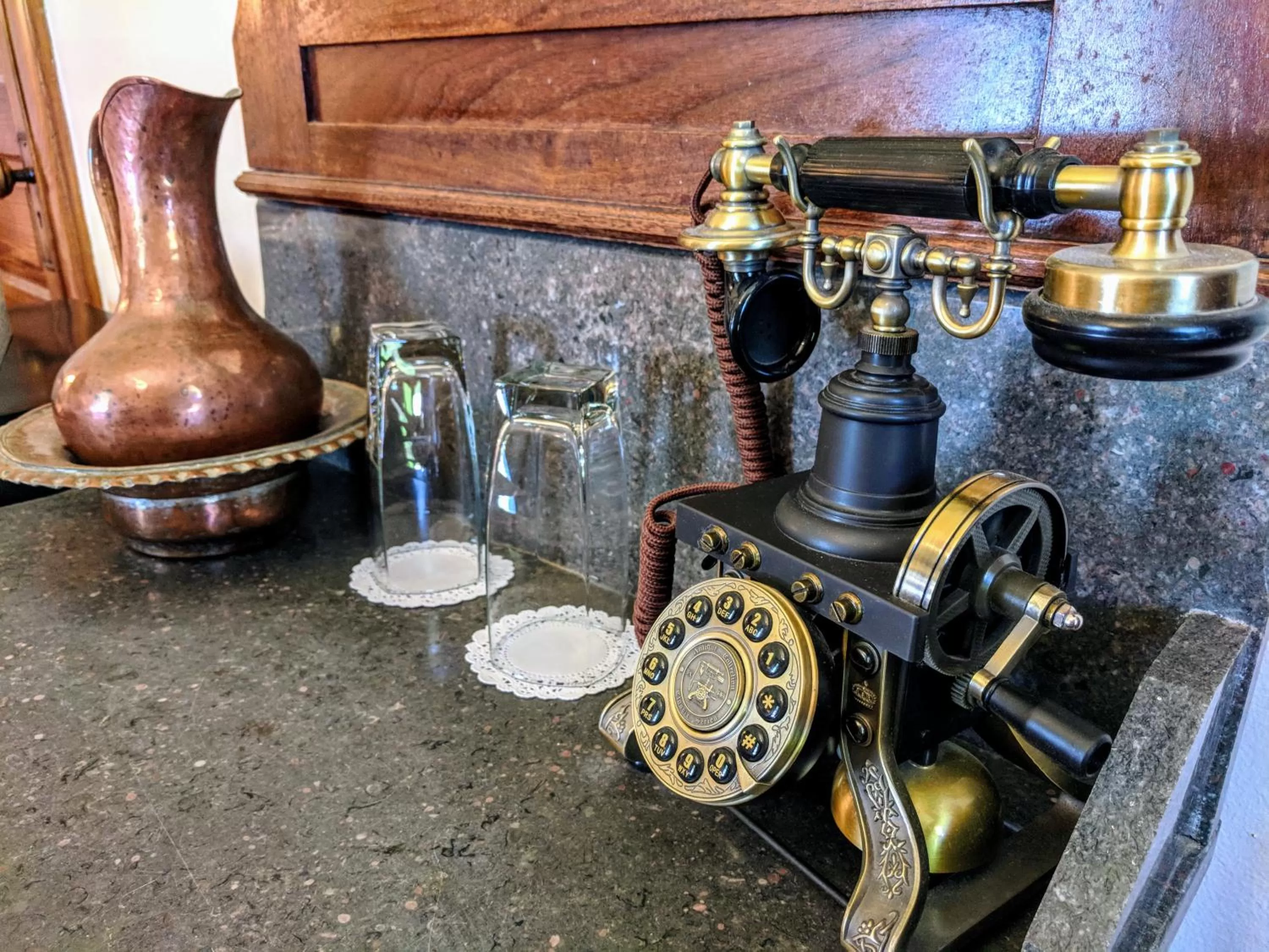 Decorative detail, Drinks in 1899 Inn