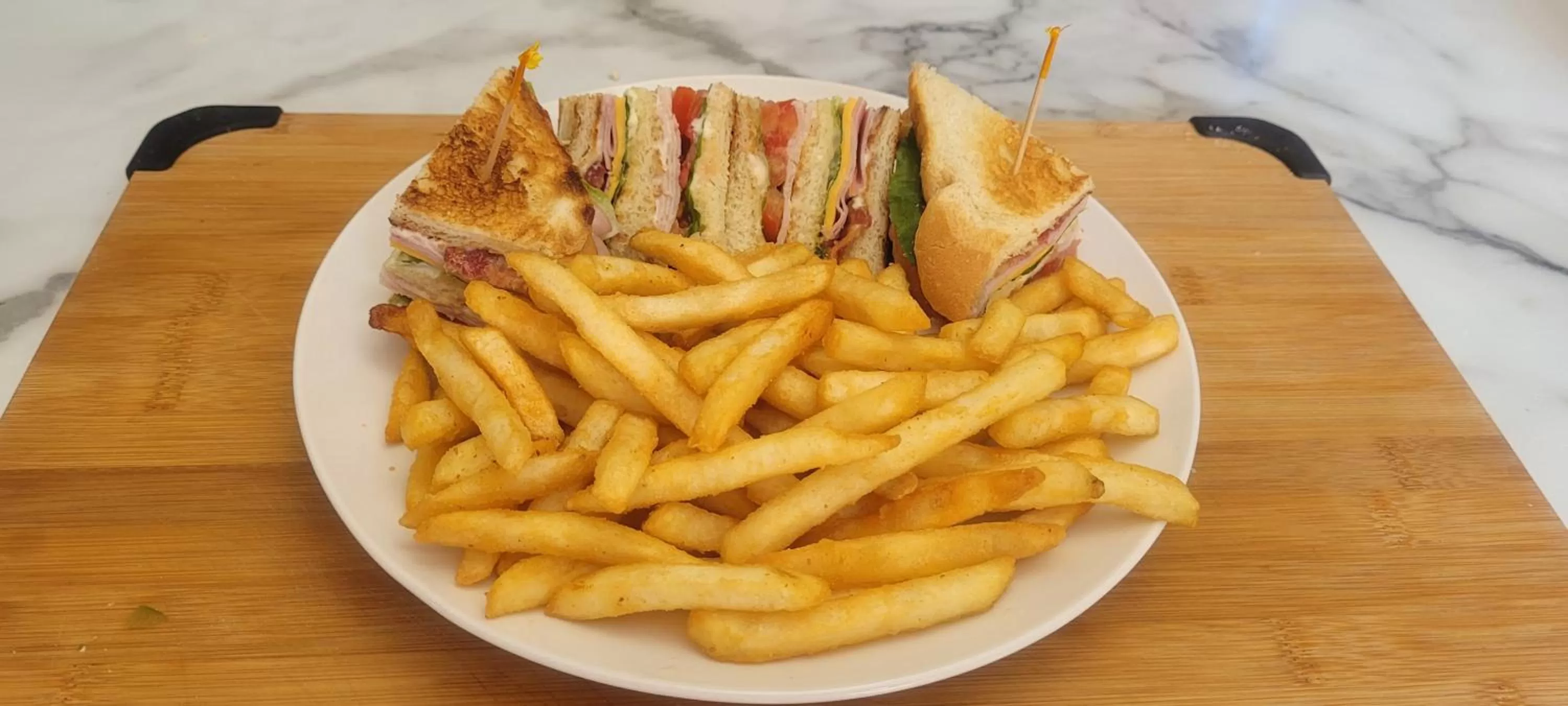 Lunch, Food in The Harbourside Inn & Cafe