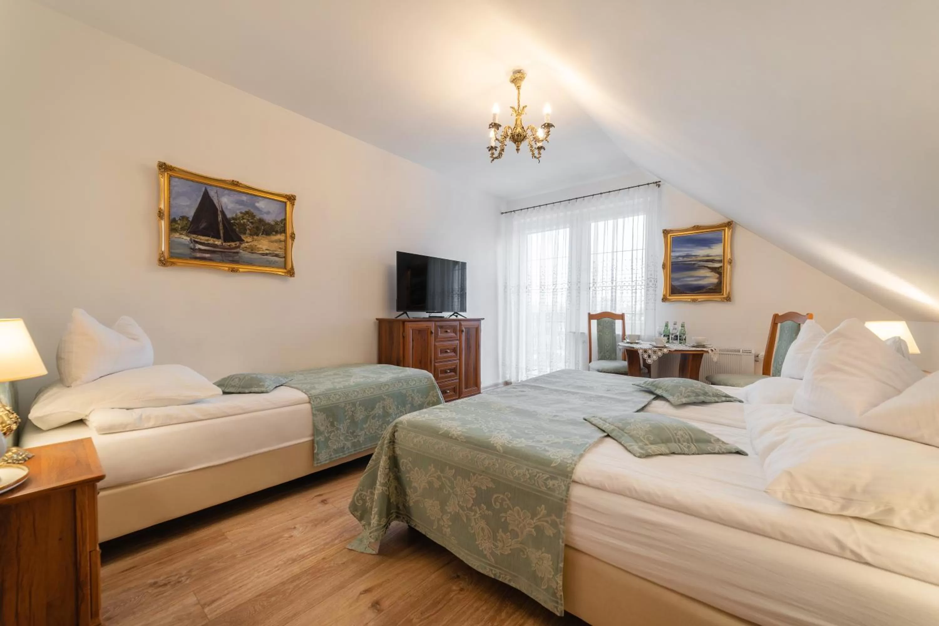 Bed in Pensjonat & Restauracja Admirał