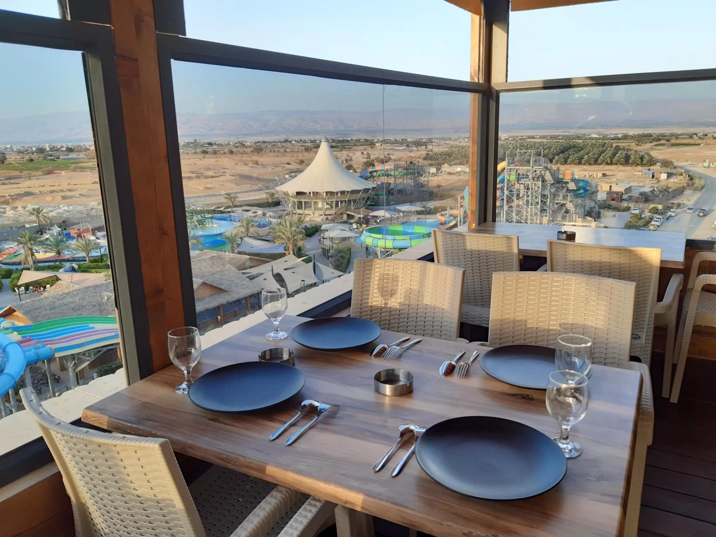 Dolphin Suites Hotel