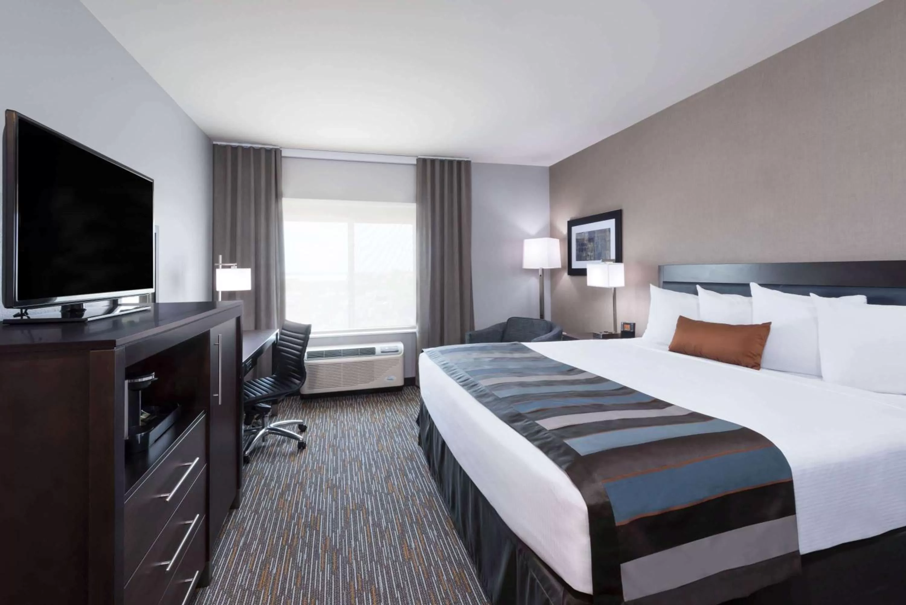 Photo of the whole room in Wingate by Wyndham Sidney