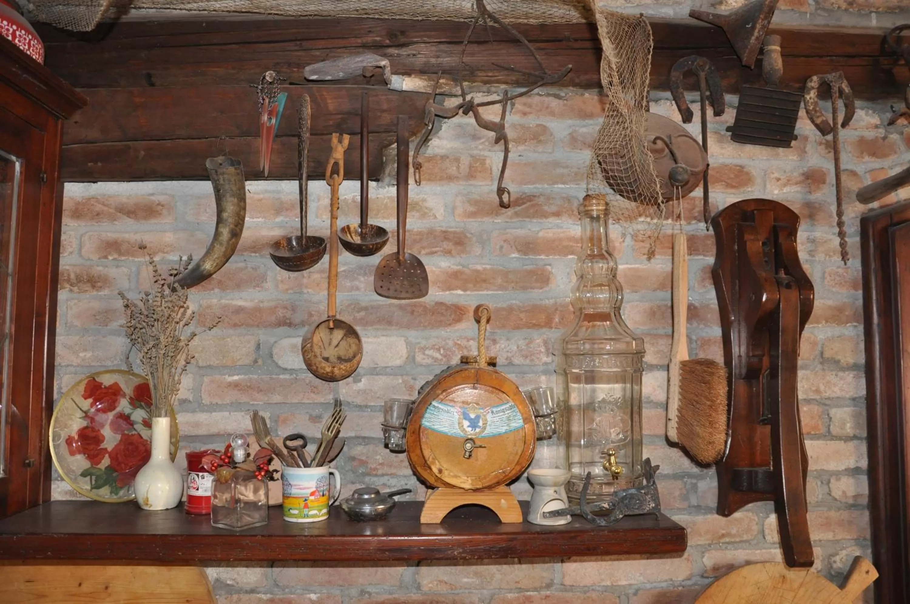 Decorative detail in Red Fenice