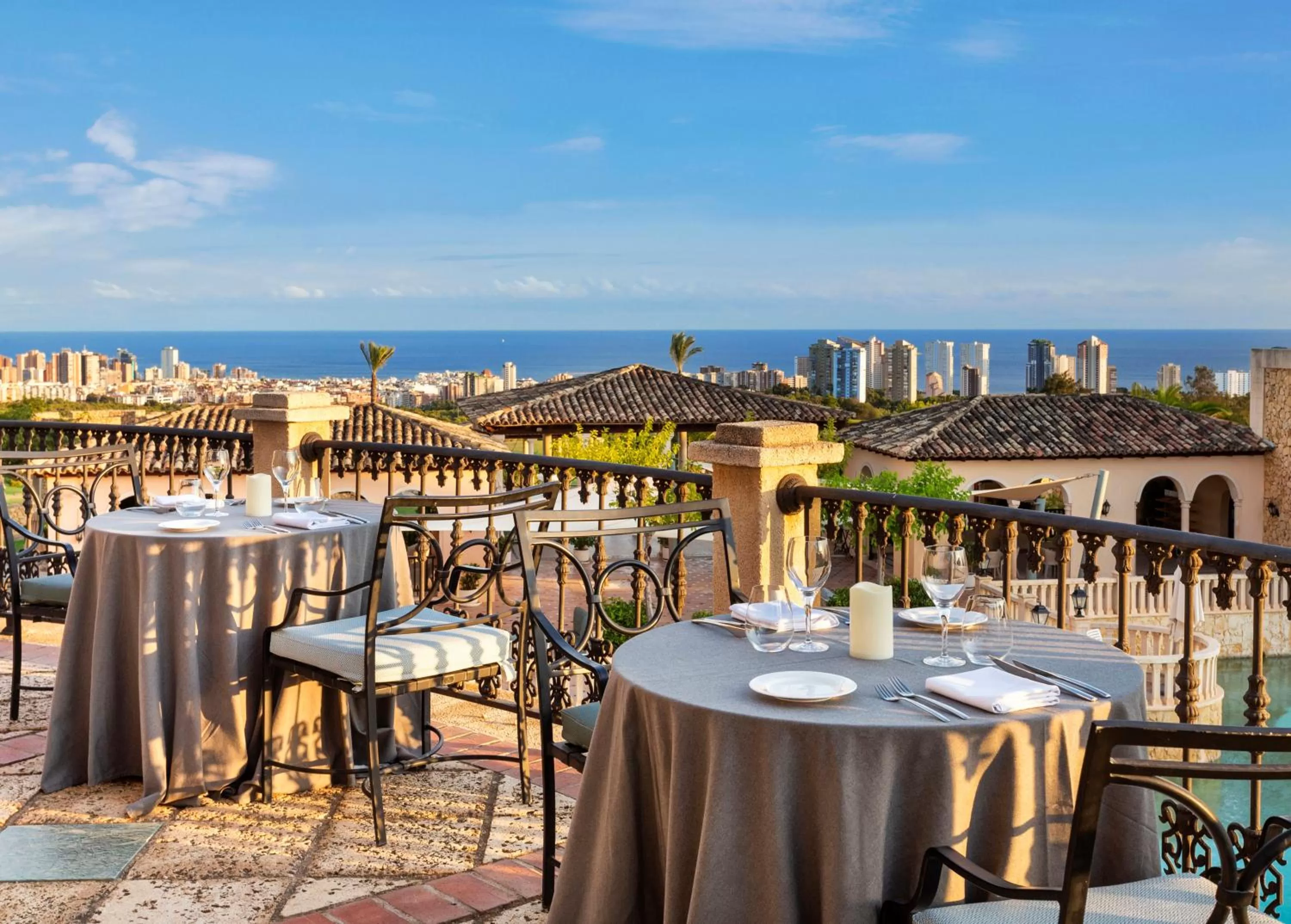 Restaurant/places to eat in Melia Villaitana