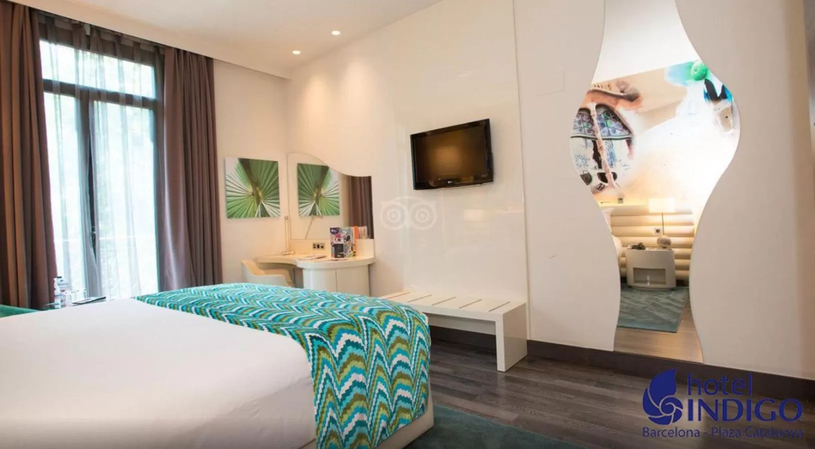 Bed in Hotel Indigo Barcelona - Plaza Catalunya 4Sup by IHG