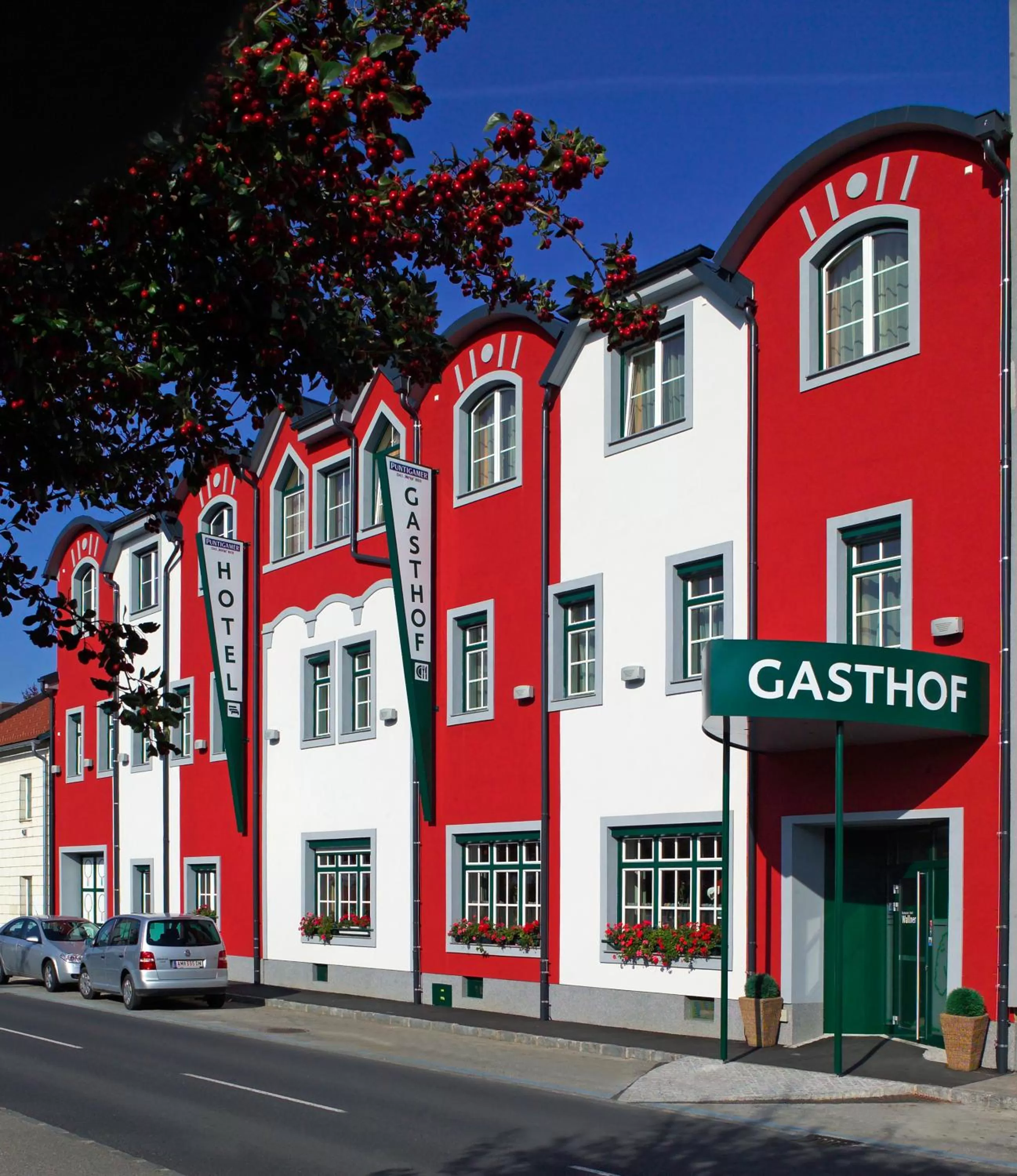 Facade/entrance in Hotel Restaurant Wallner I contactless check-in