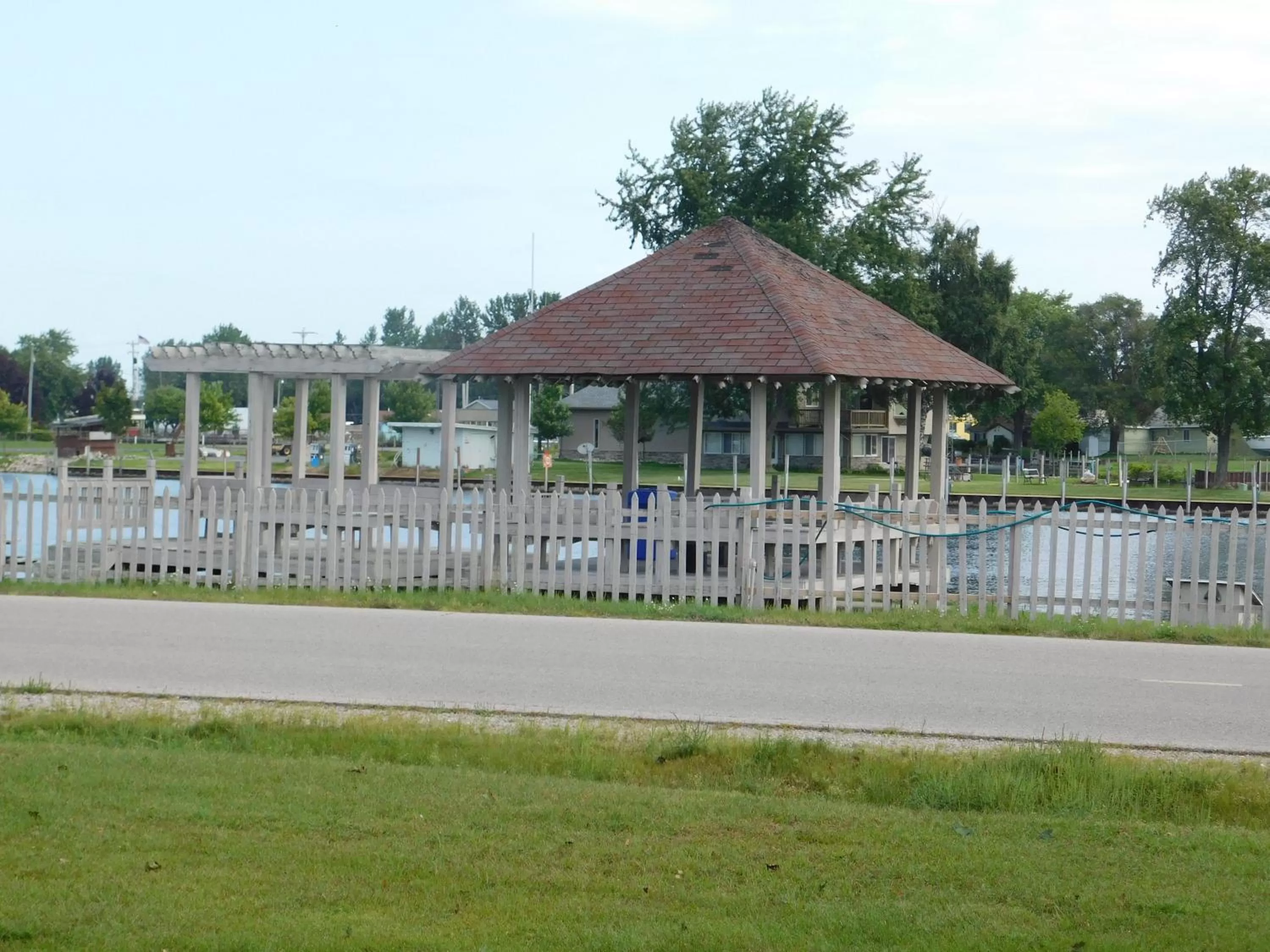 Area and facilities in AmericInn by Wyndham Oscoda Near AuSable River