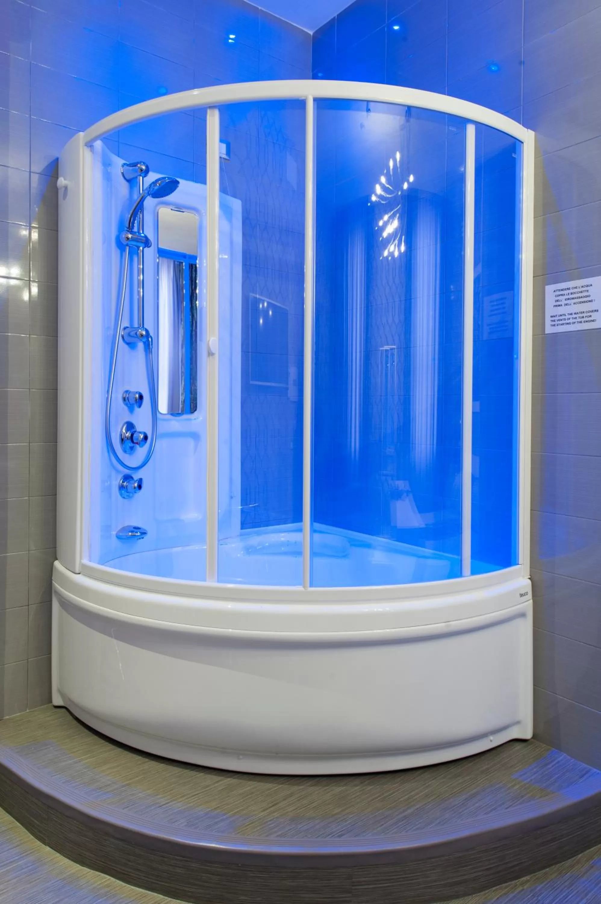 Hot Tub in Hotel Relais Dei Papi