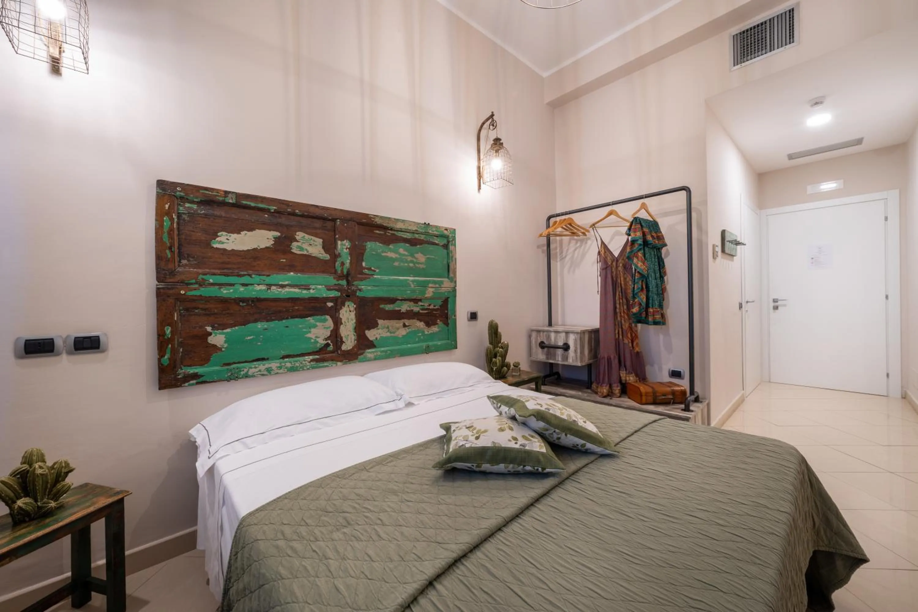 Bed in Love & Fama Hotel