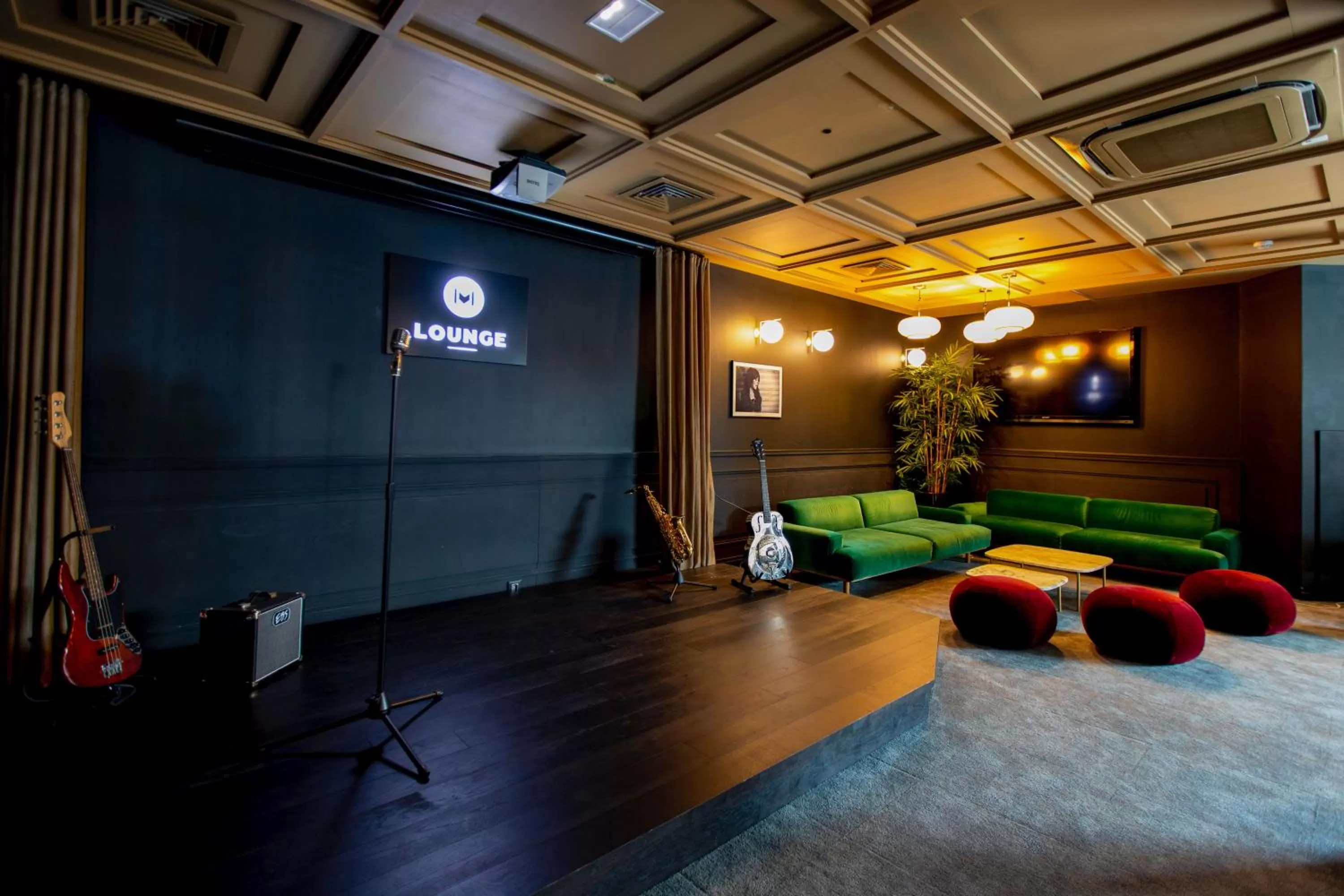 Communal lounge/ TV room in Mouratoglou Hotel & Resort