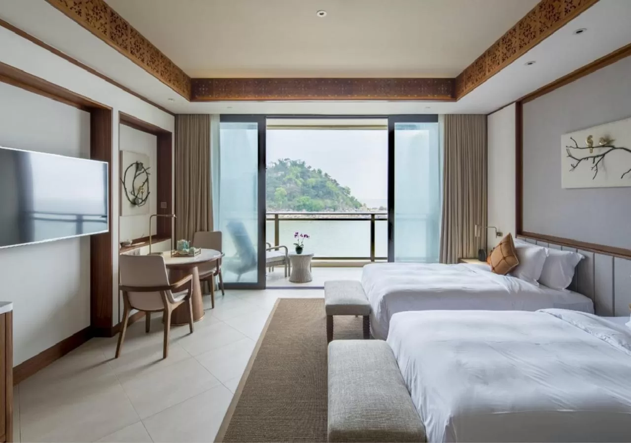 Living room, Bed in Angsana Zhuhai Phoenix Bay