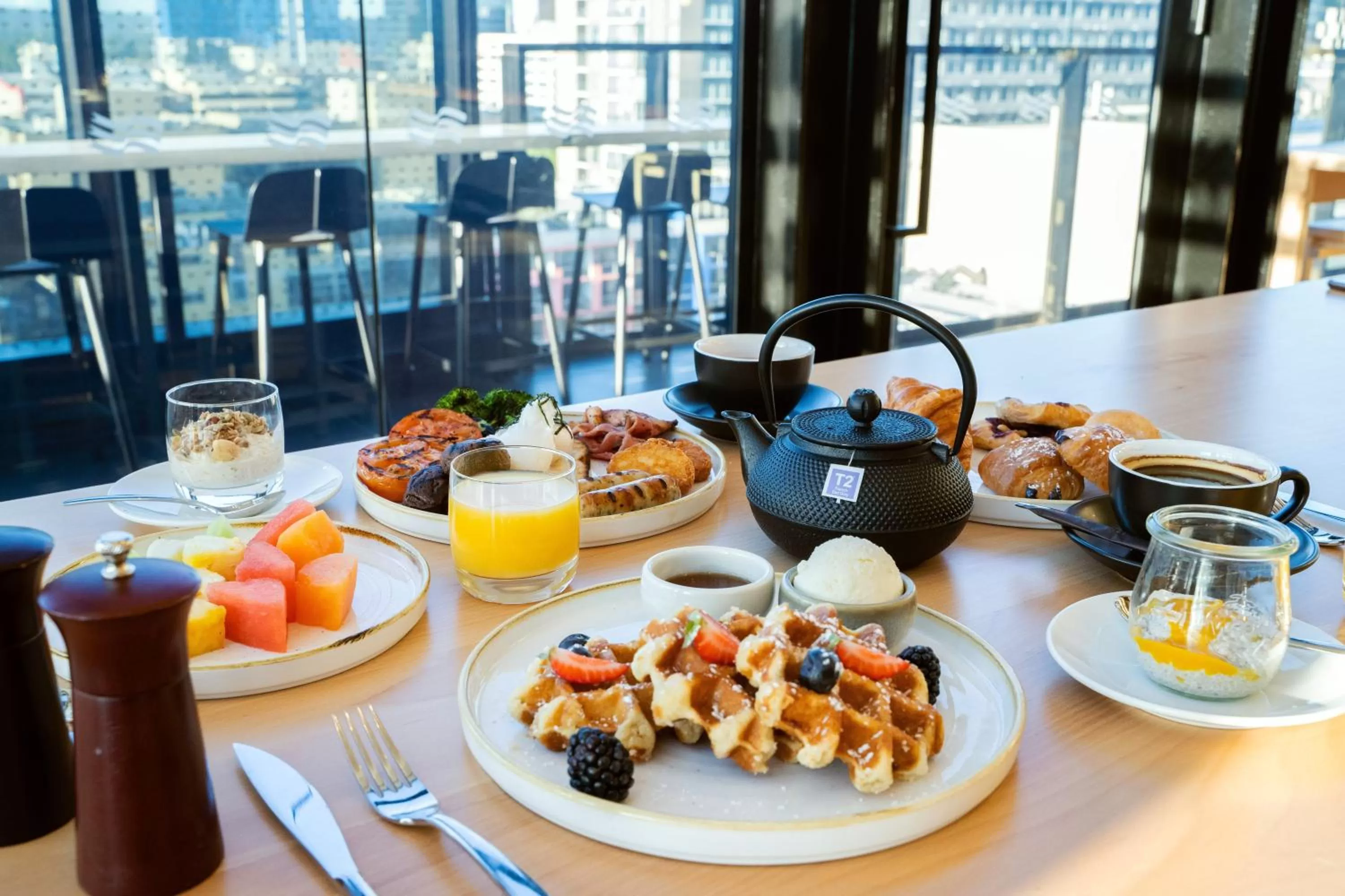 Restaurant/places to eat in Crowne Plaza Adelaide by IHG