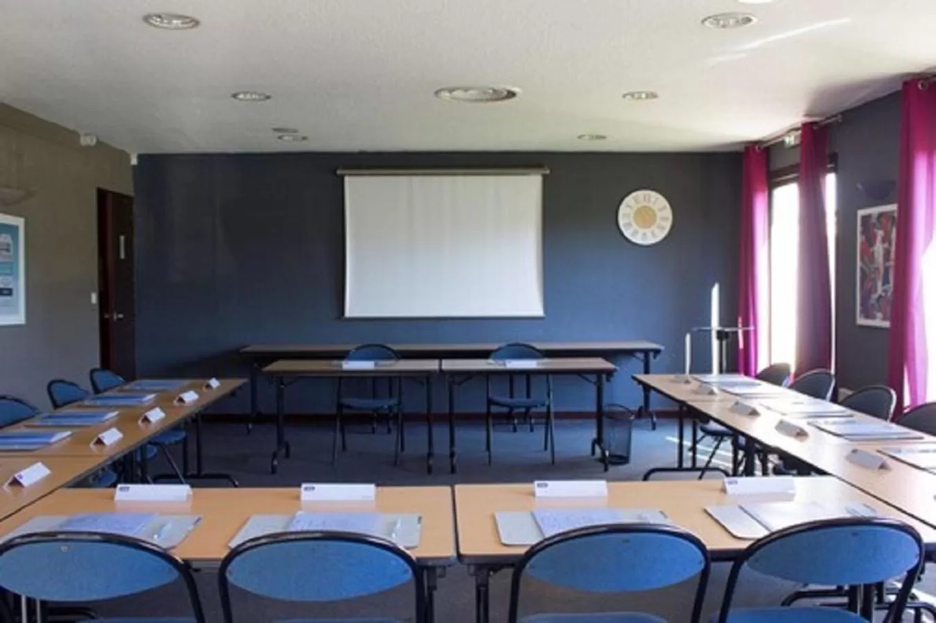 Meeting/conference room in Kyriad Tarbes Odos