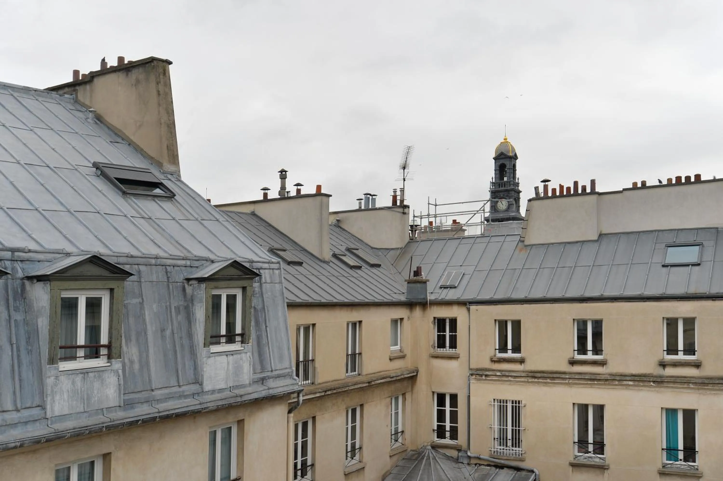 Quiet street view in Hotel d'Espagne