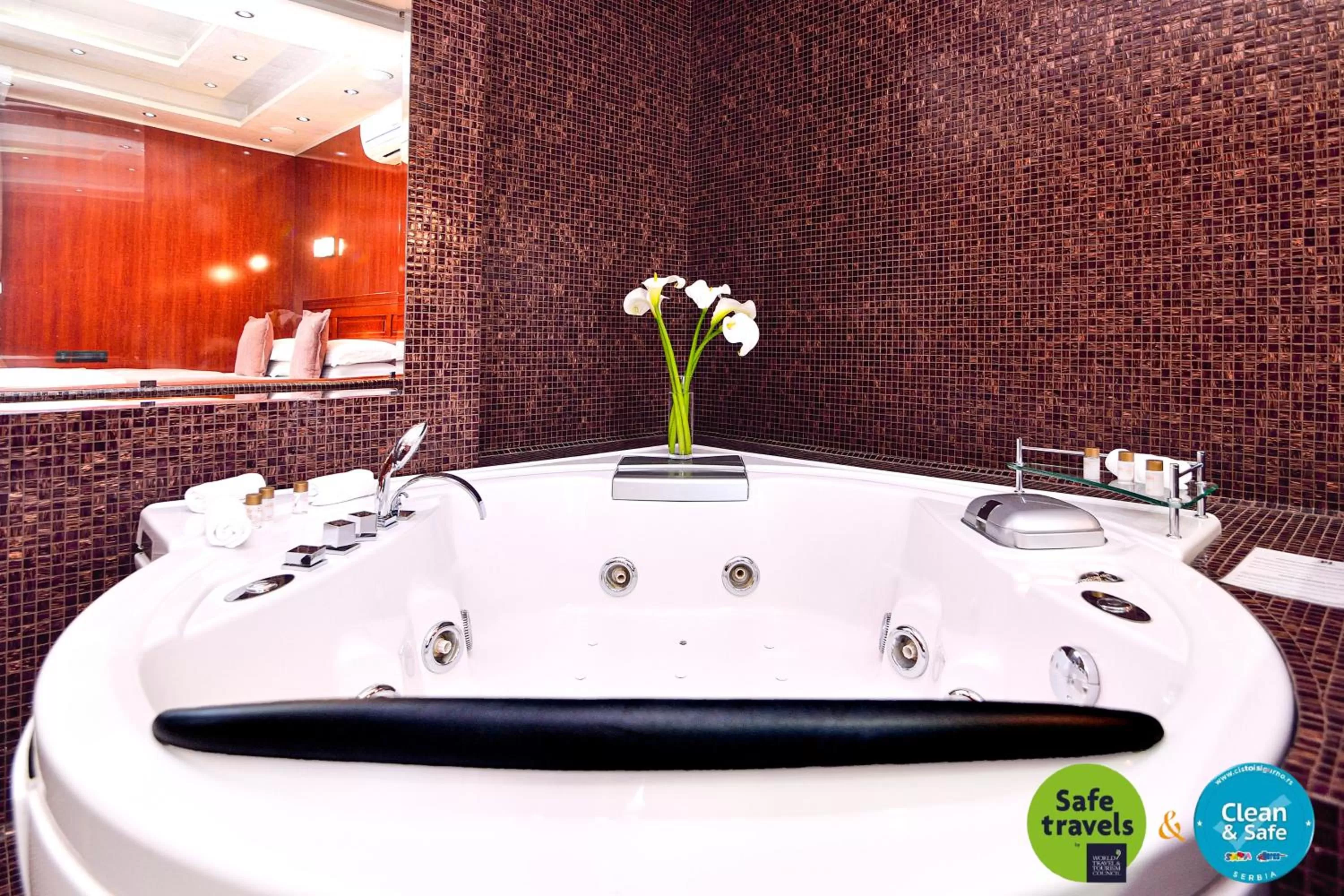 Hot Tub in Prezident Hotel