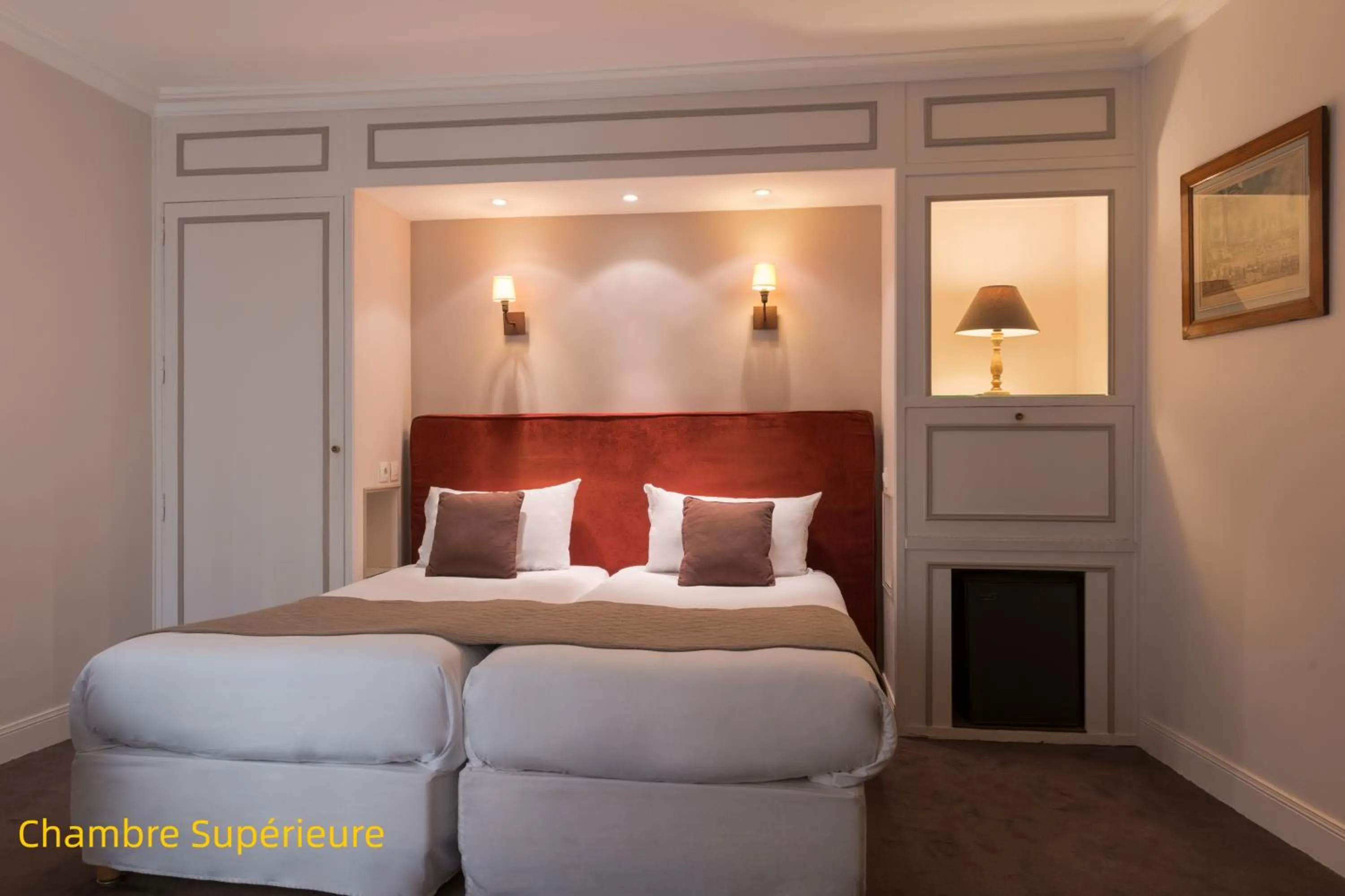 Photo of the whole room, Bed in Hôtel Gaillon Opera