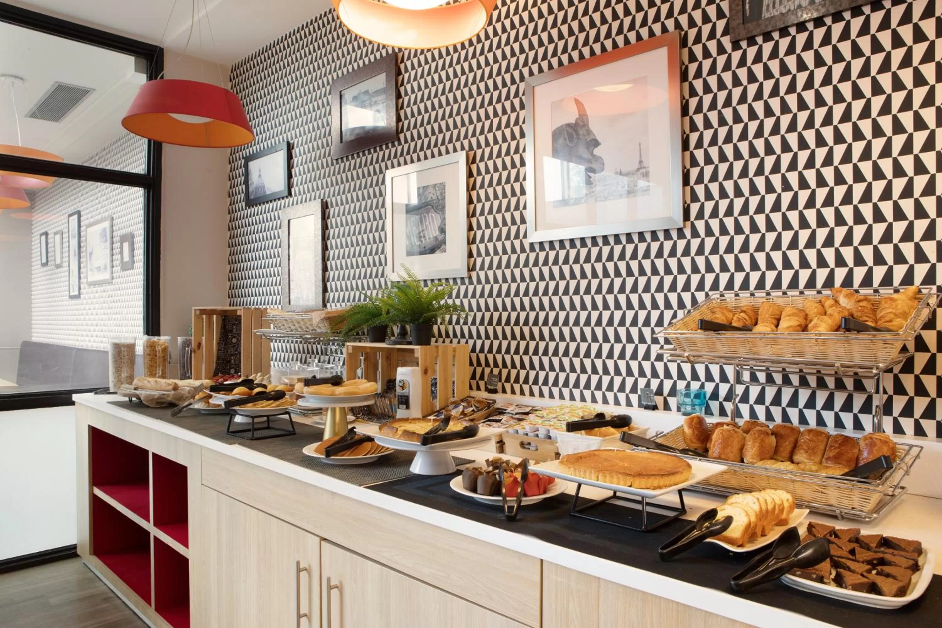 Breakfast in Kyriad Paris Est - Bois de Vincennes