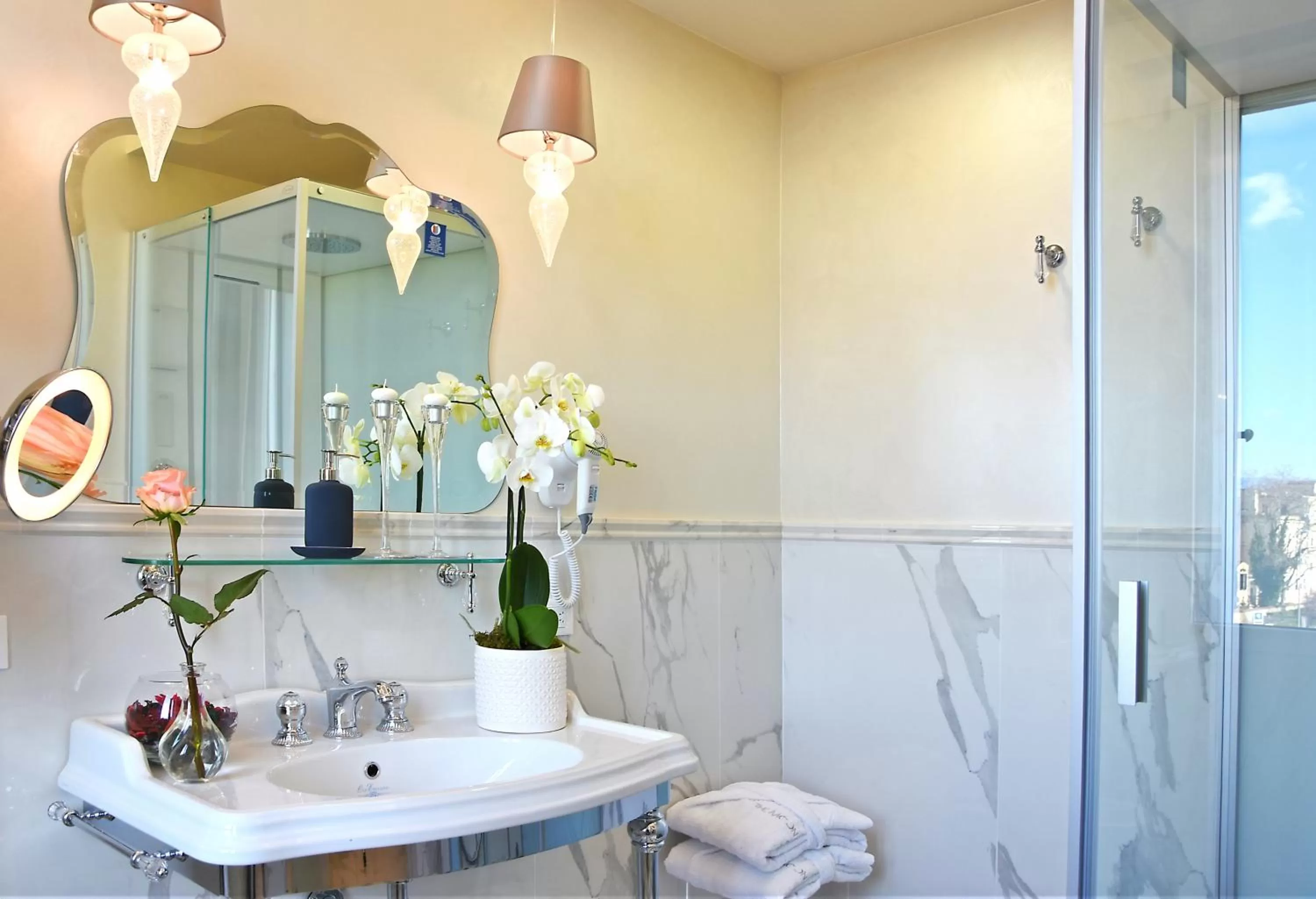 Shower in The Moon Boutique Hotel & Spa