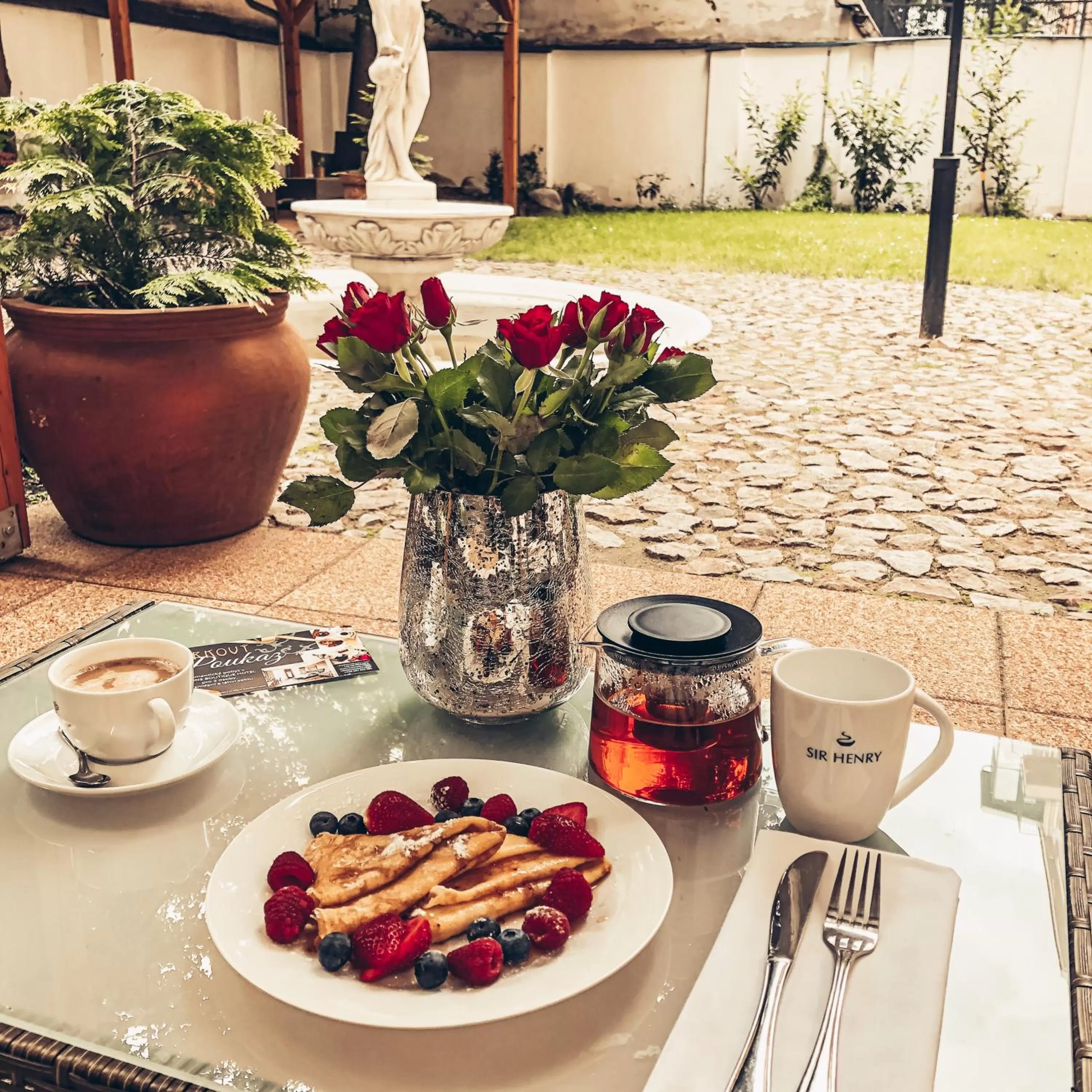 Garden in Alfons Boutique Hotel