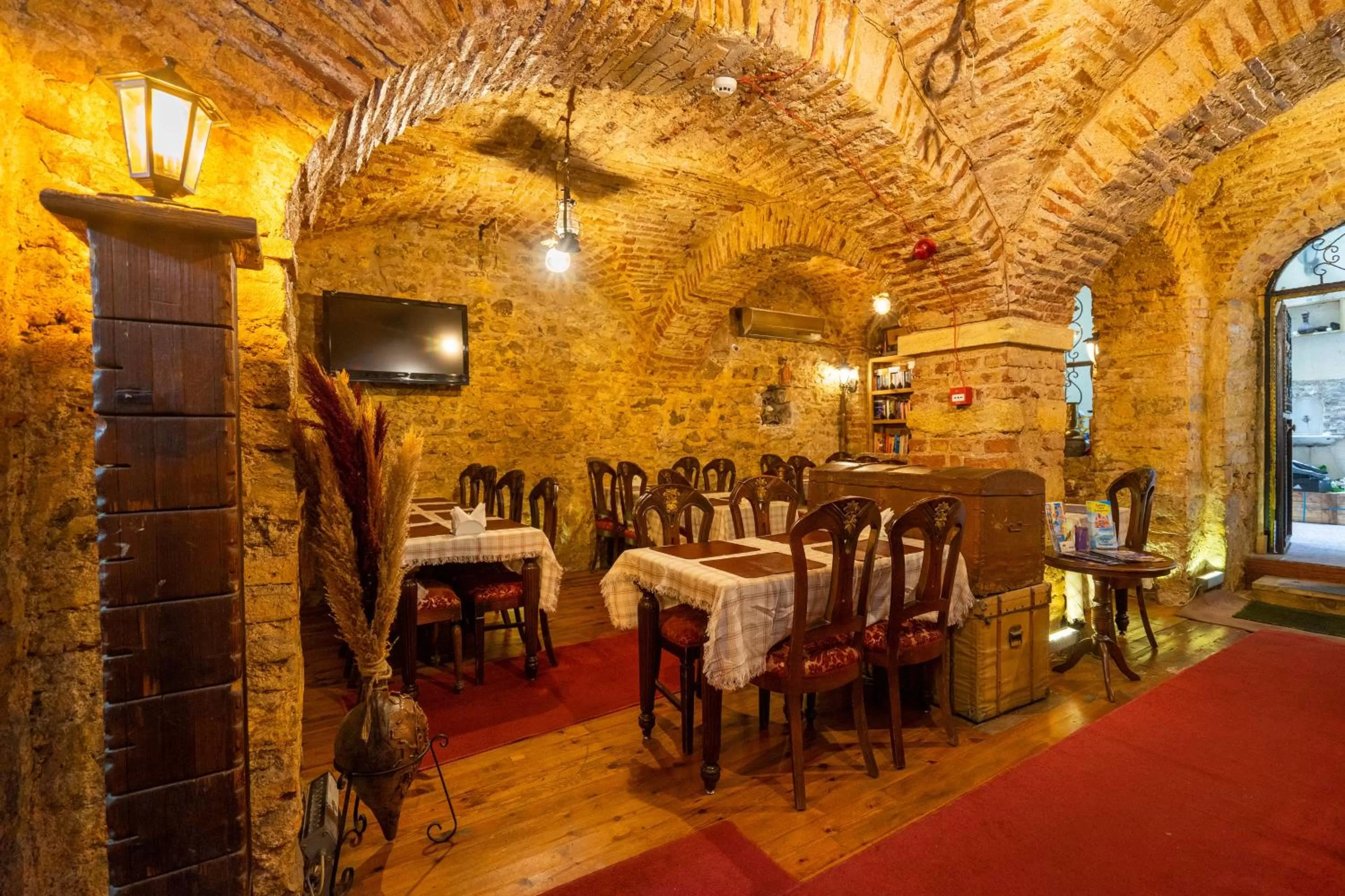 Restaurant/places to eat in Hotel Gedikpasa Family