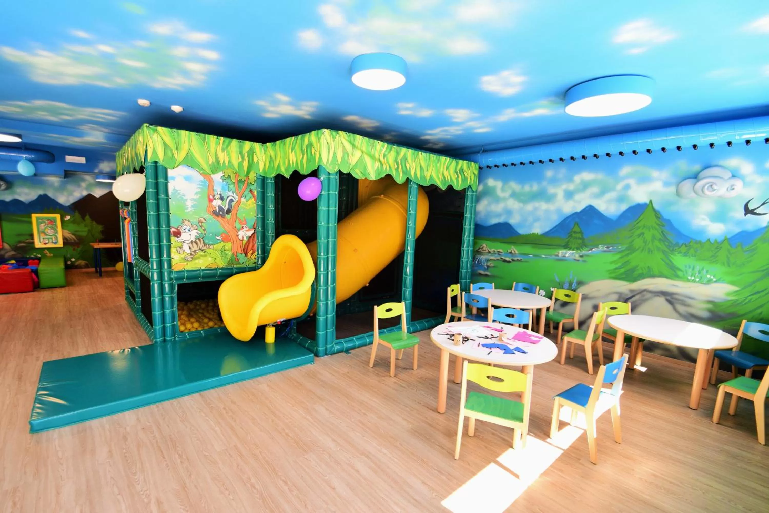 Kids's club in Hotel Shandranj
