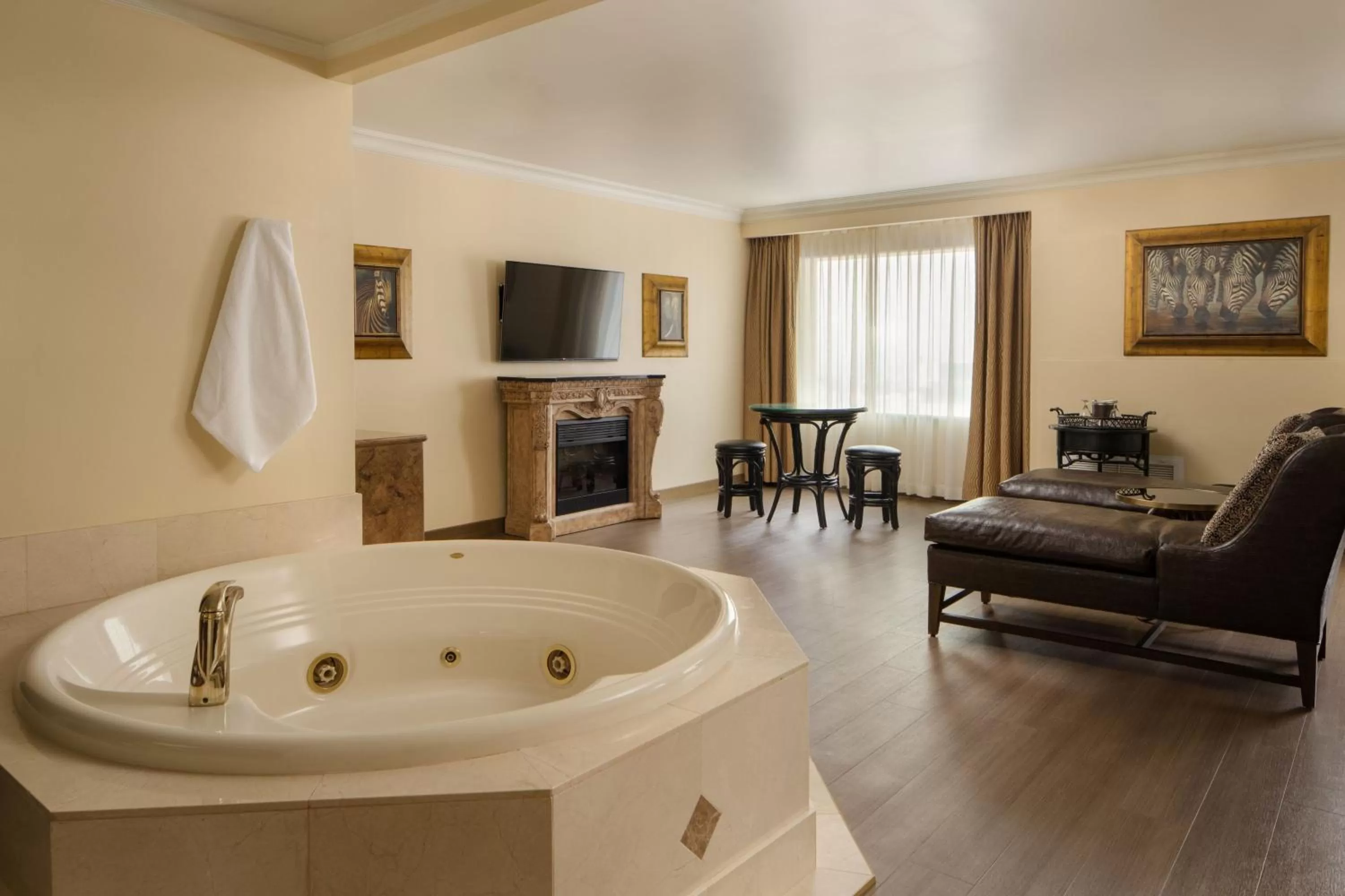 Photo of the whole room in The Davenport Tower, Autograph Collection