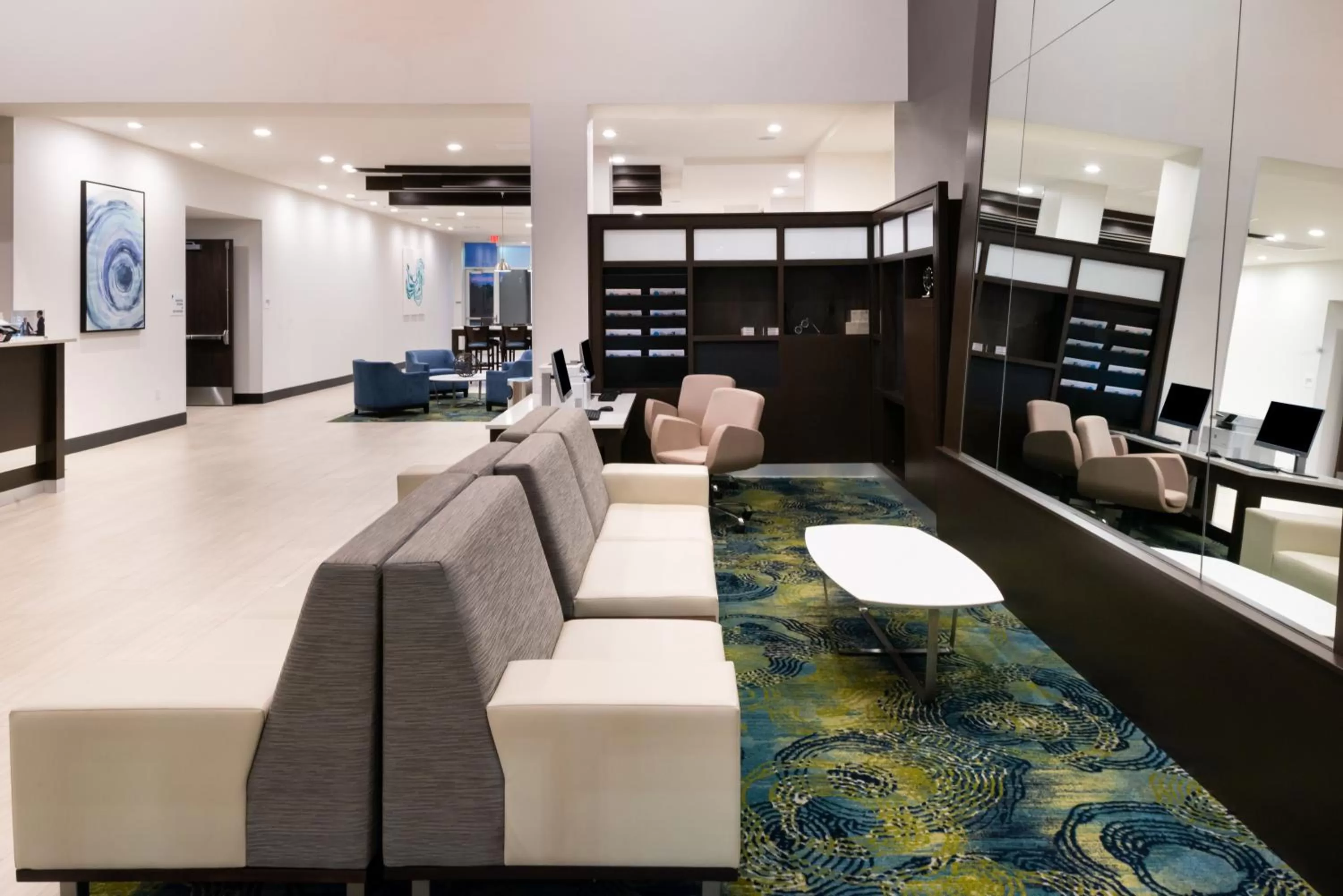 Property building in Holiday Inn & Suites - Farmington Hills - Detroit NW by IHG