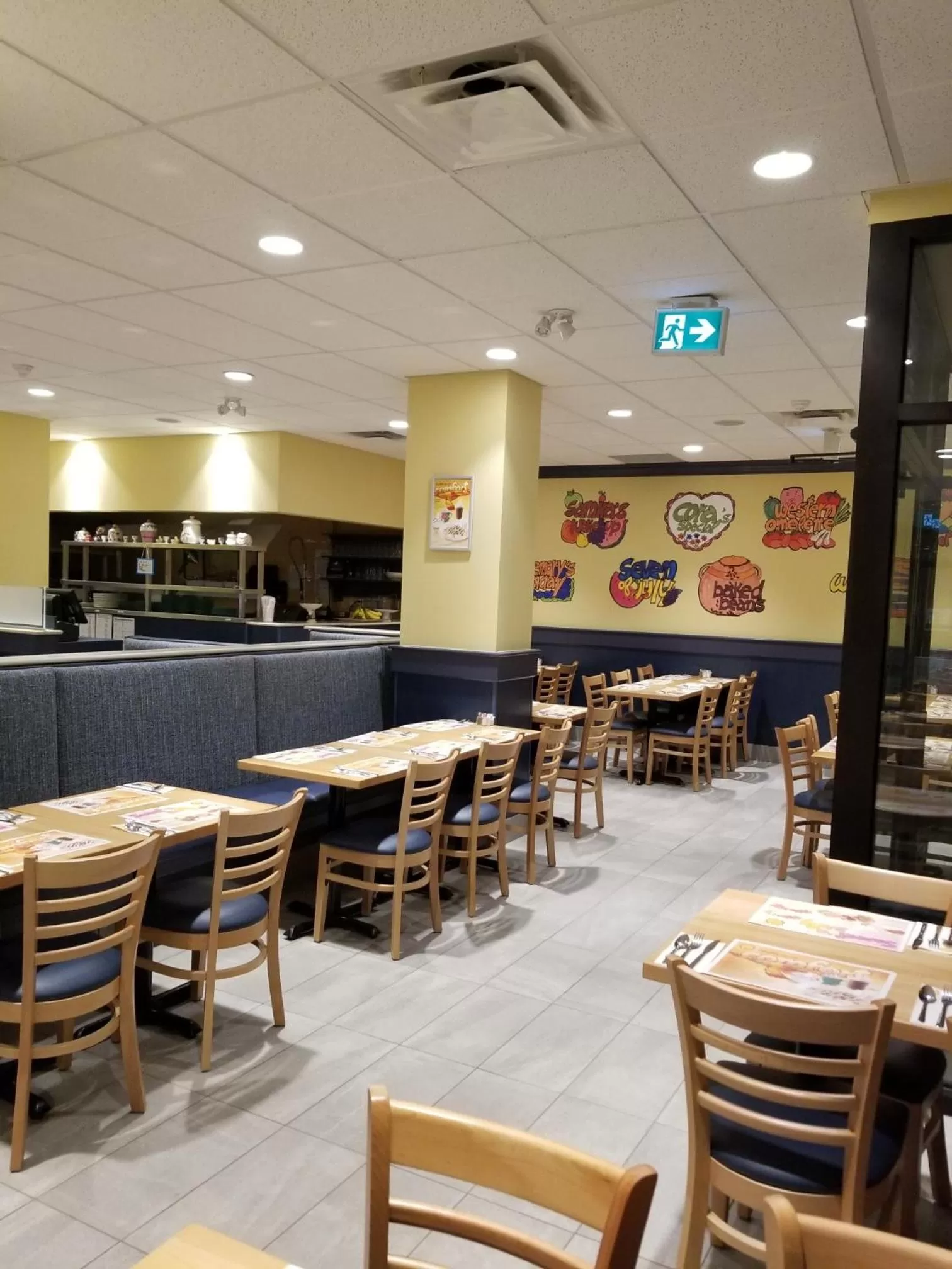 American breakfast in Days Inn by Wyndham Edmonton Downtown