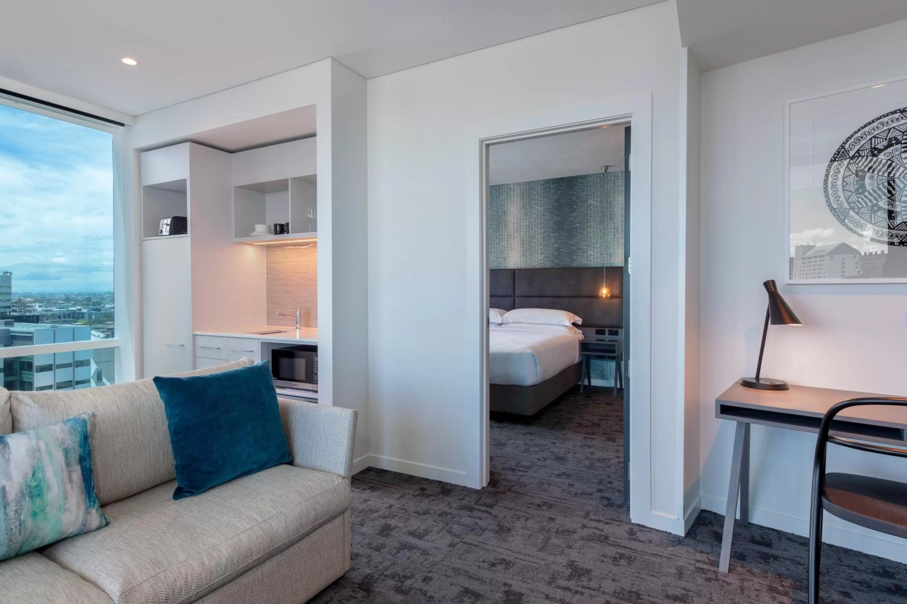 Bedroom, Bed in Four Points by Sheraton Auckland
