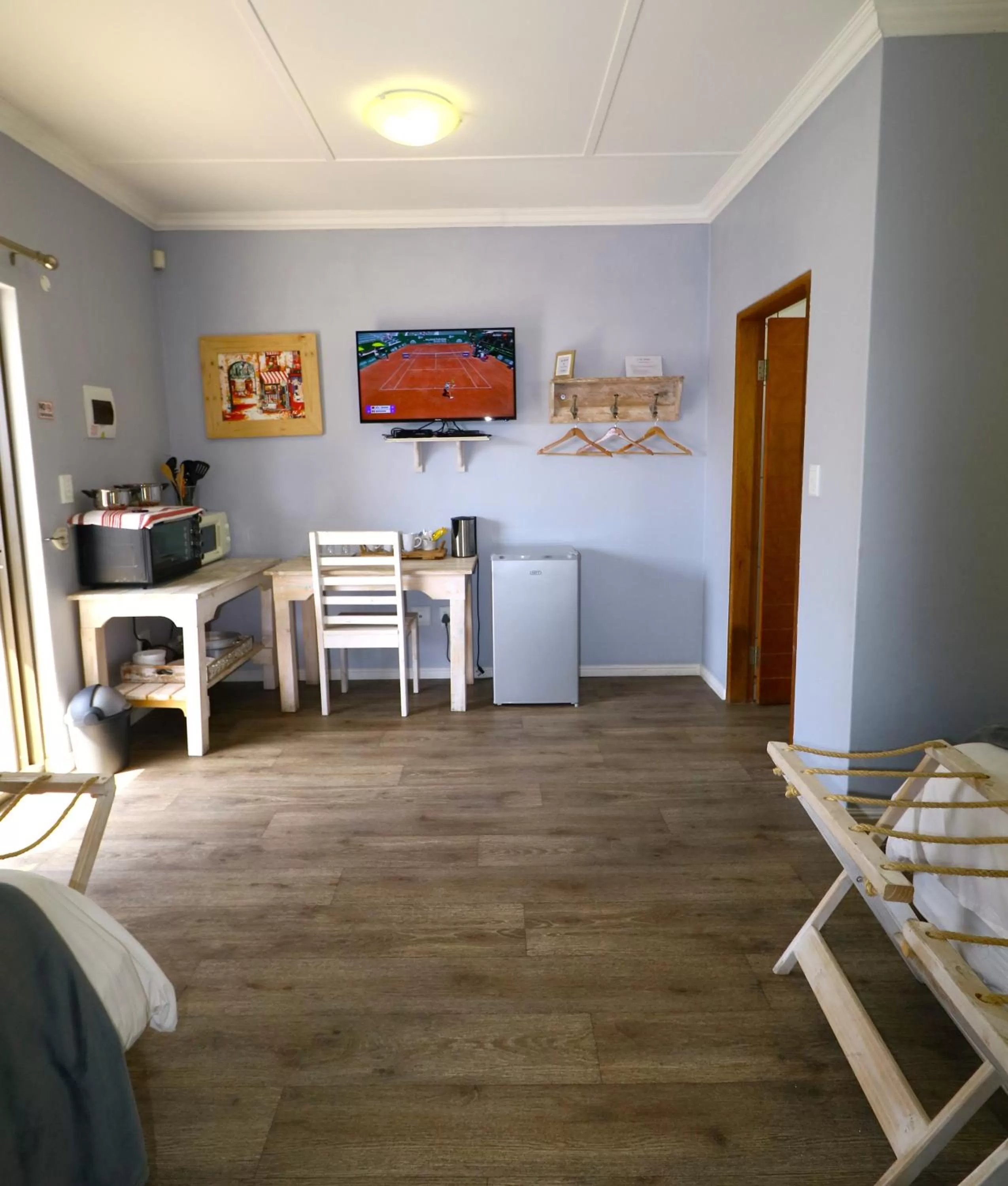 TV and multimedia, Kitchen/Kitchenette in Tiende Laan Bed & Breakfast and Self-Catering