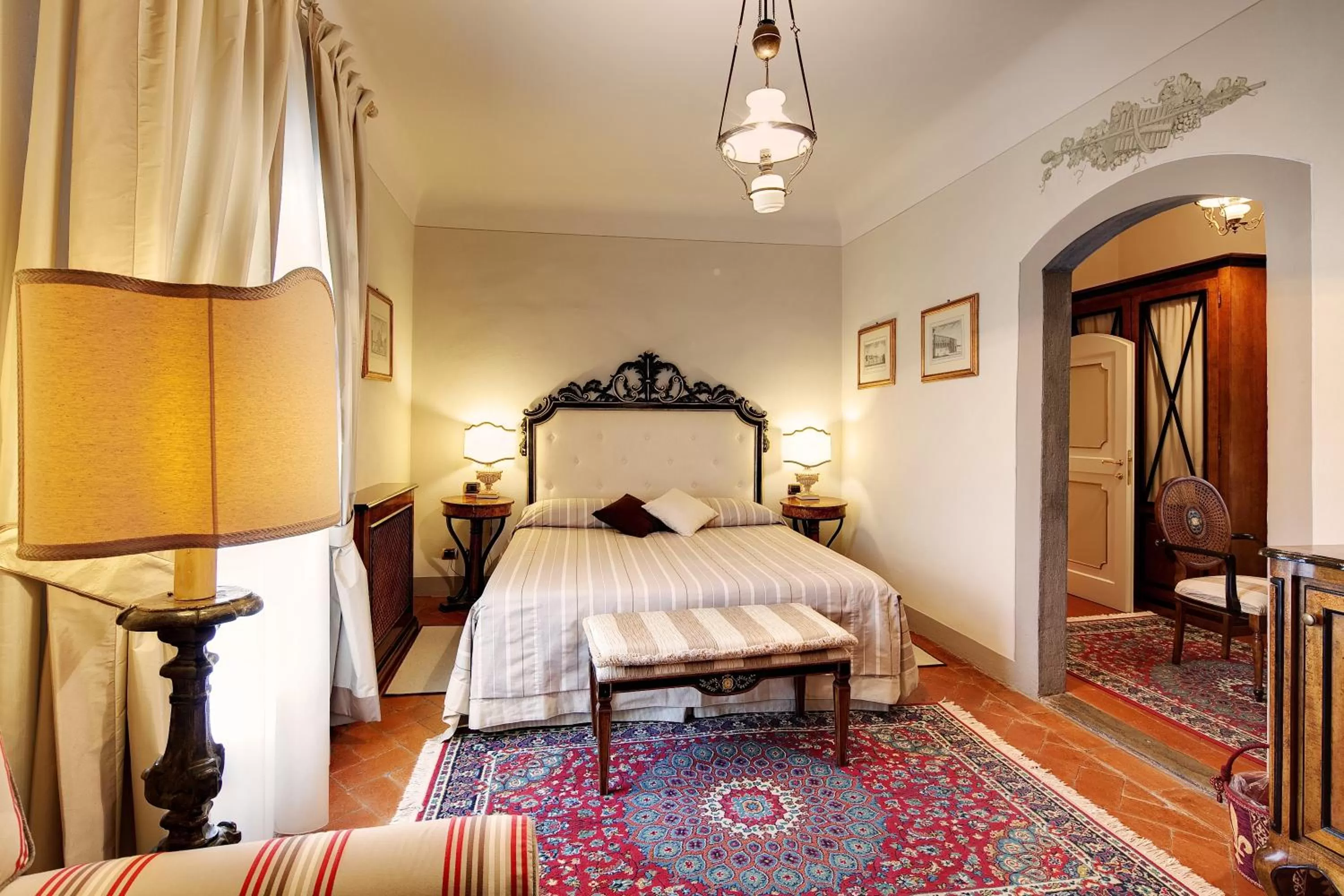 Photo of the whole room, Bed in Villa Il Sasso - Dimora d'Epoca