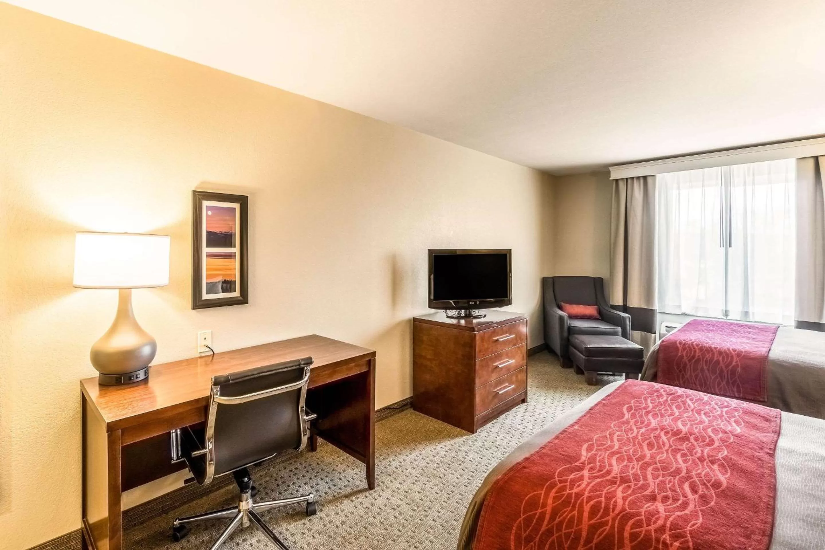Photo of the whole room, Bed in Comfort Inn & Suites Rifle
