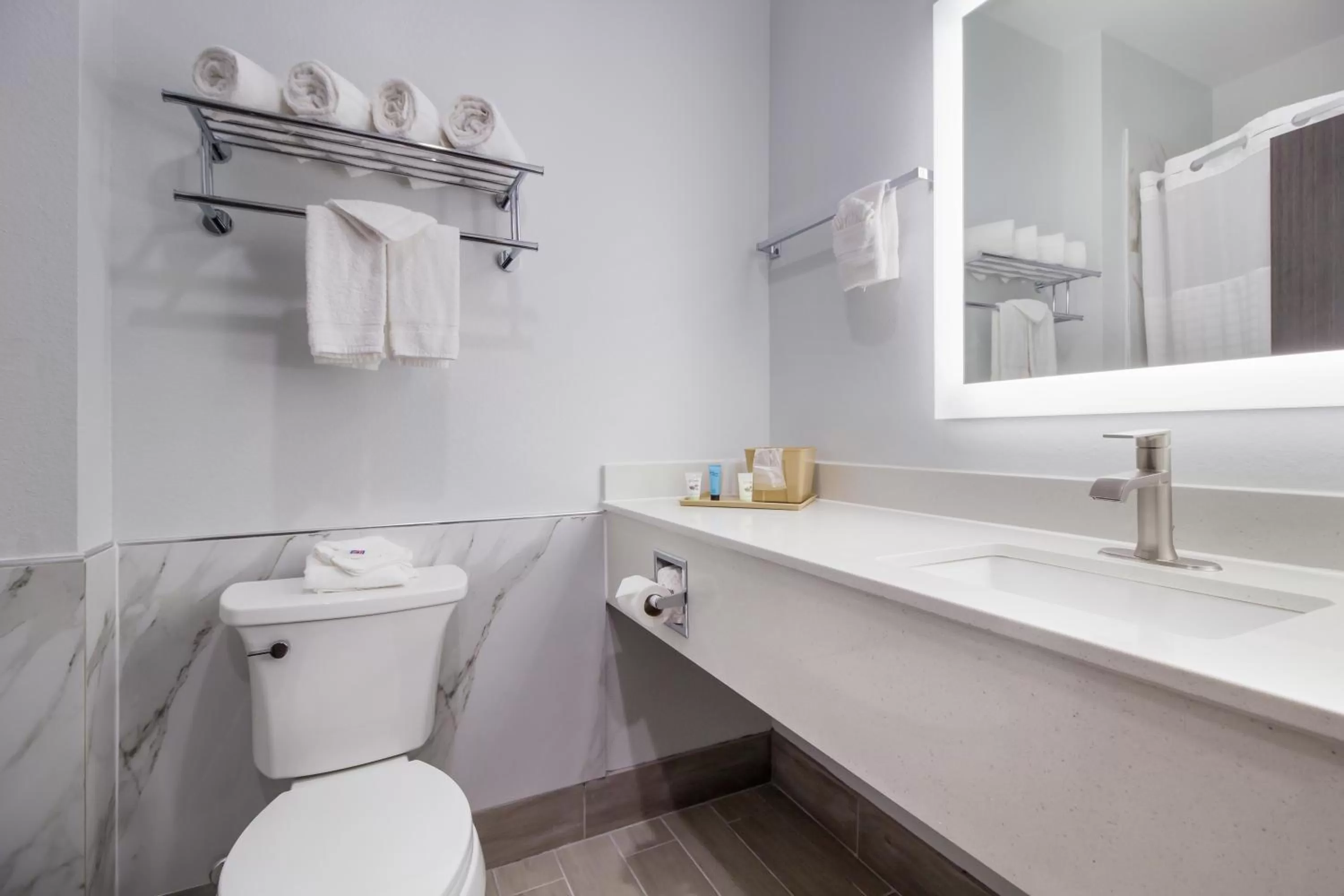 Bathroom in Studio 6 Katy, Tx