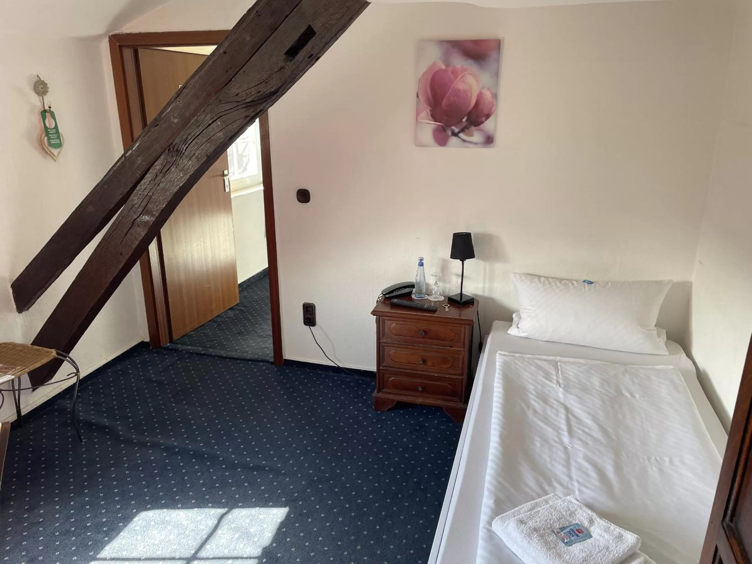 Single Room with Private Bathroom - single occupancy in Hotel Jägerhof Kettwig