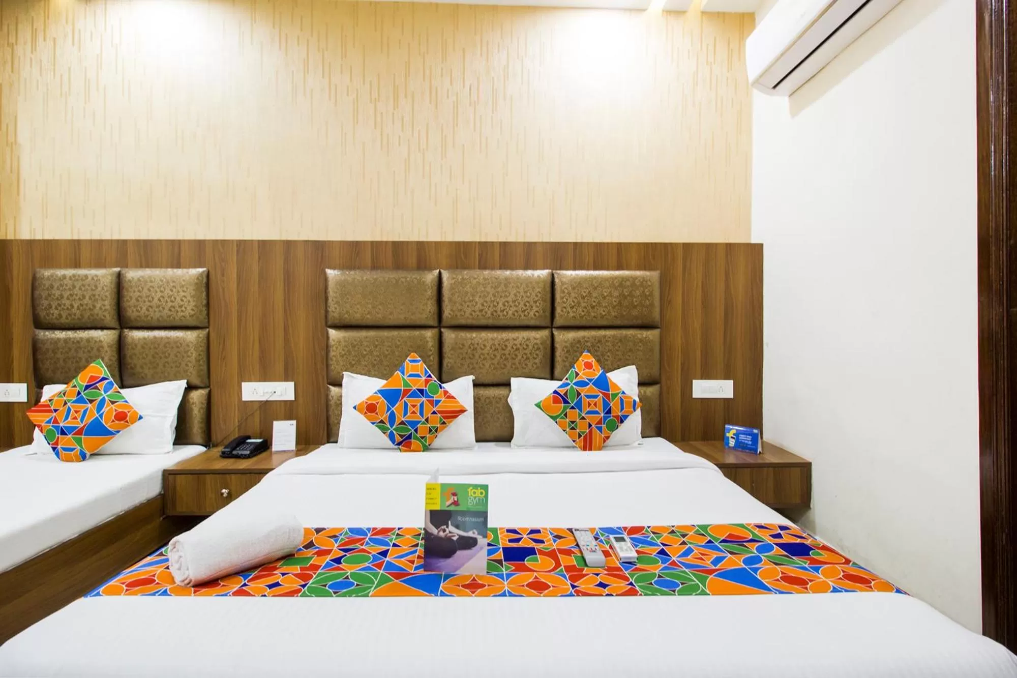 Coffee/tea facilities, Bed in FabHotel Royal Villa Hussainpura Chowk