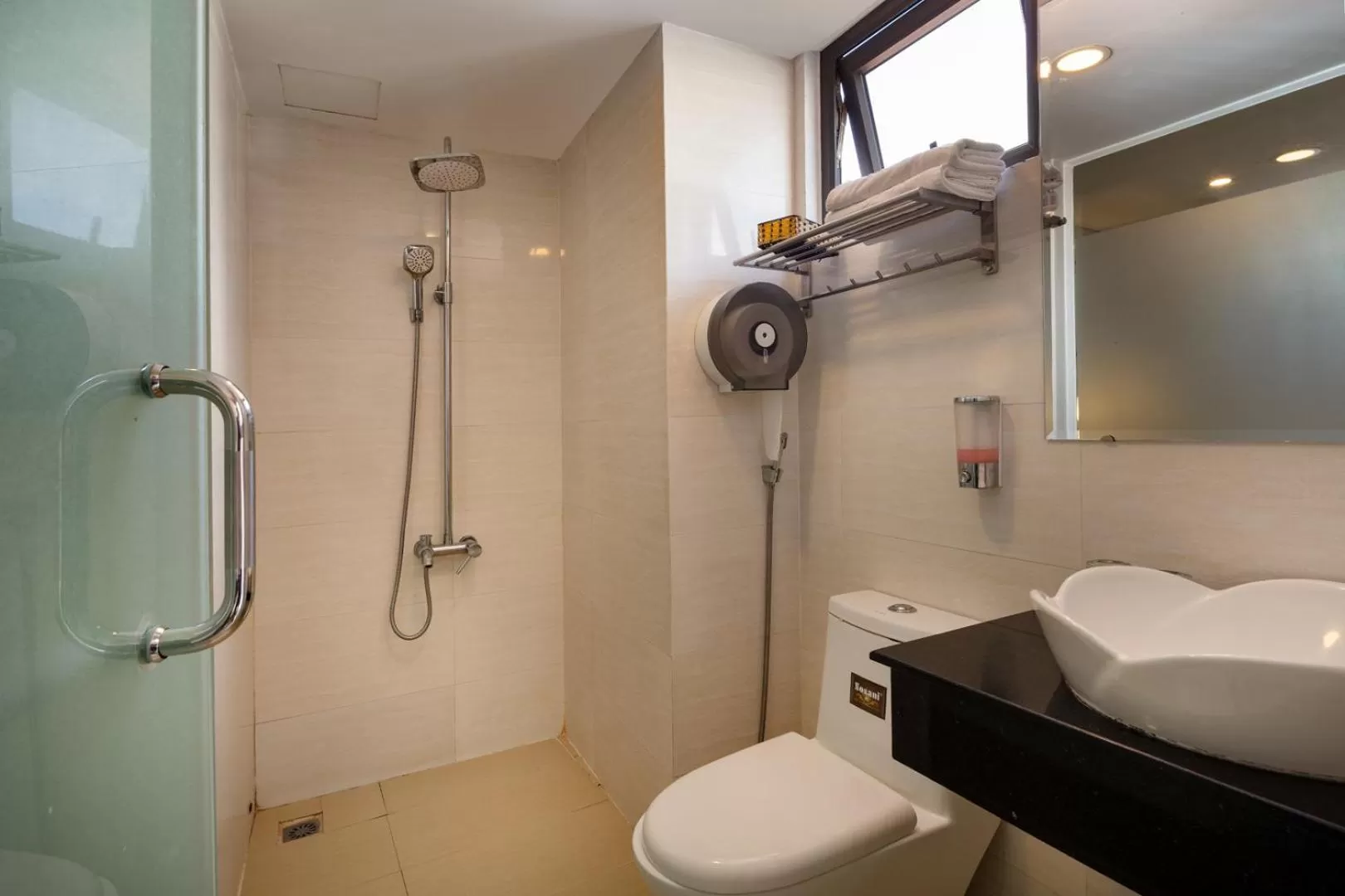 Shower, Bathroom in Love Hotel