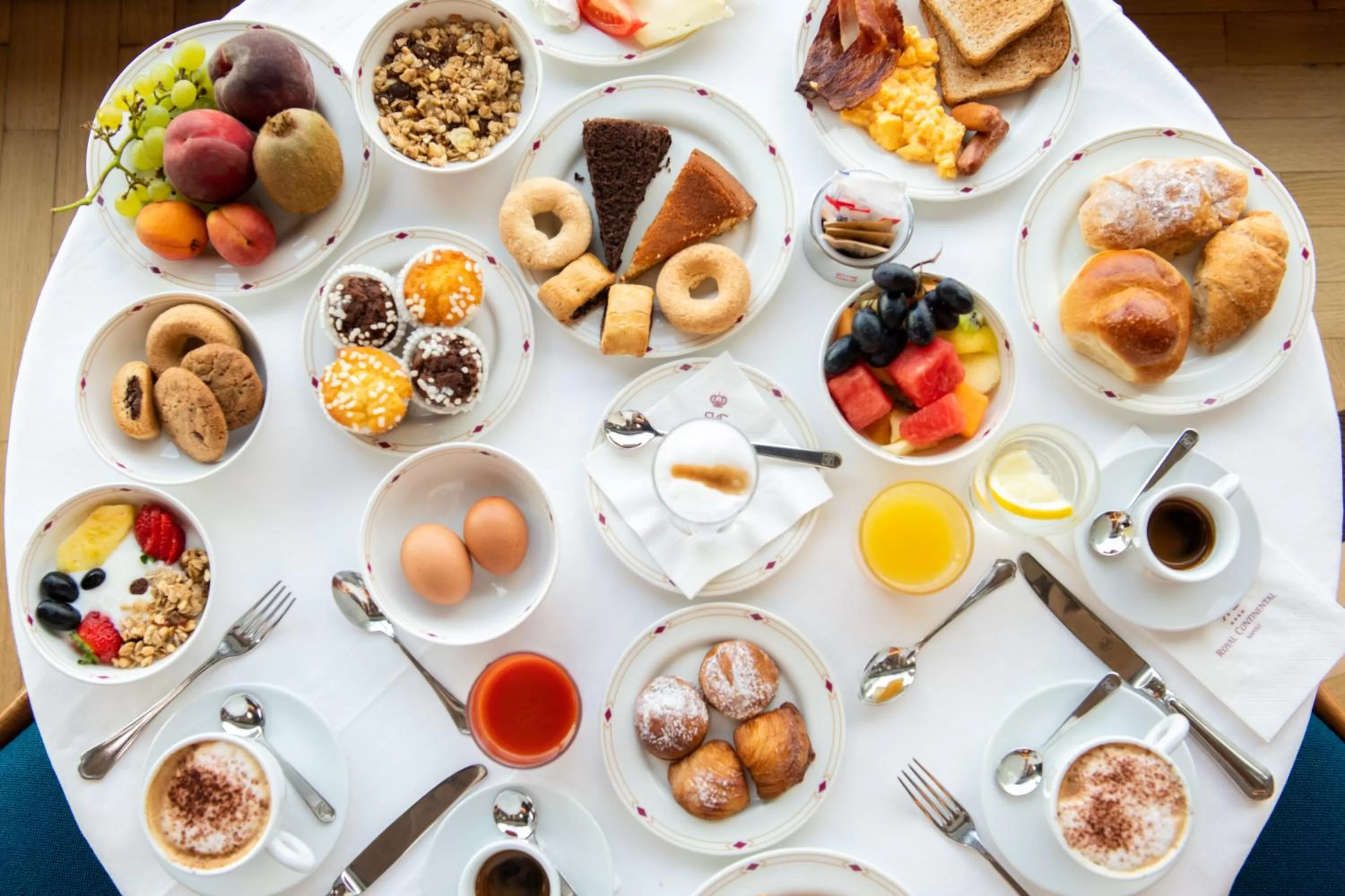 Breakfast in Hotel Royal Continental