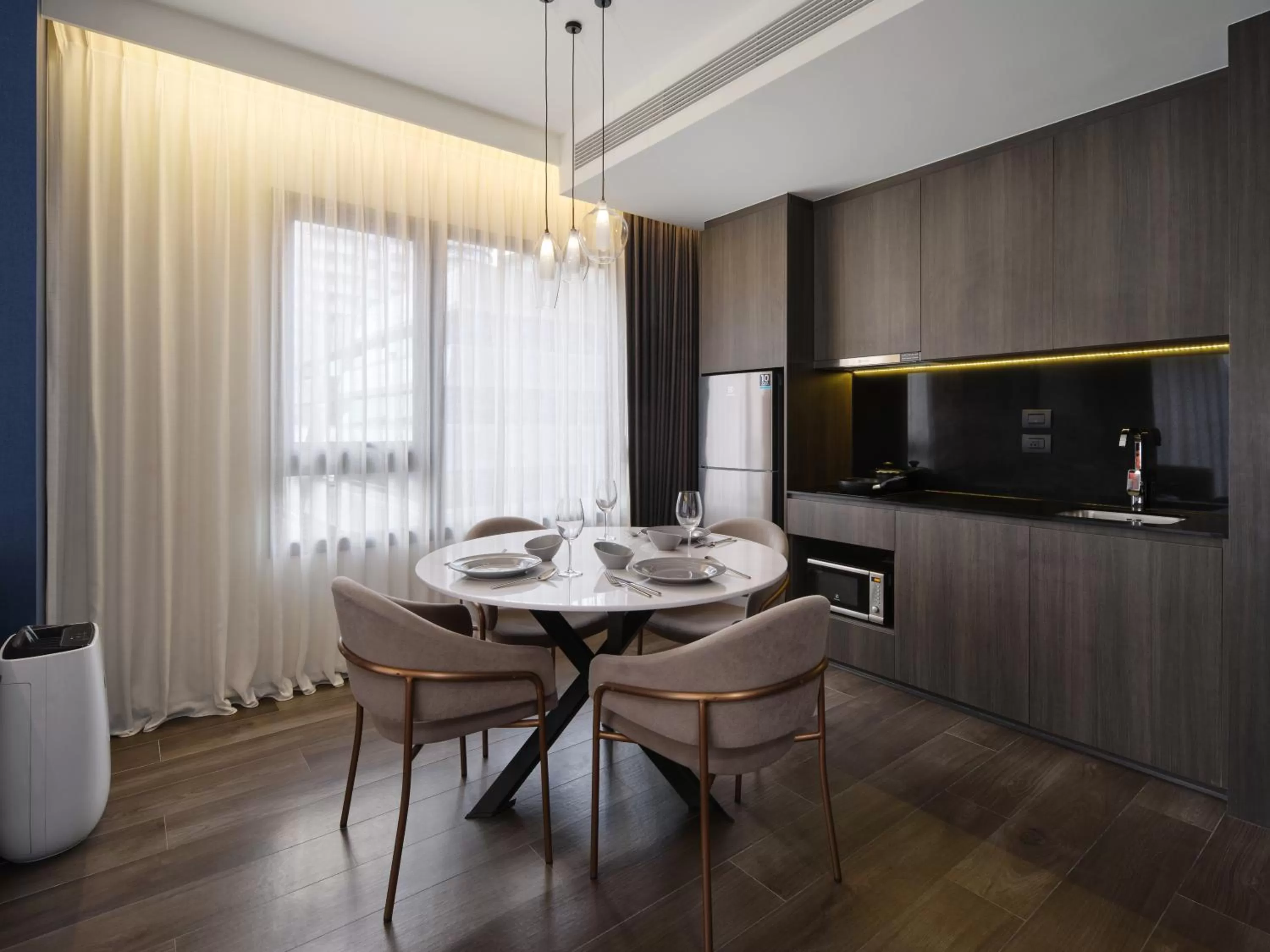 Dining area in Sindhorn Midtown Hotel Bangkok, Vignette Collection by IHG