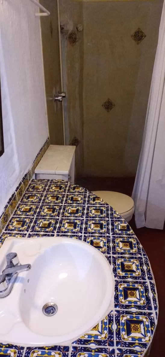 Bathroom in Hotel Mision, Acapulco centro