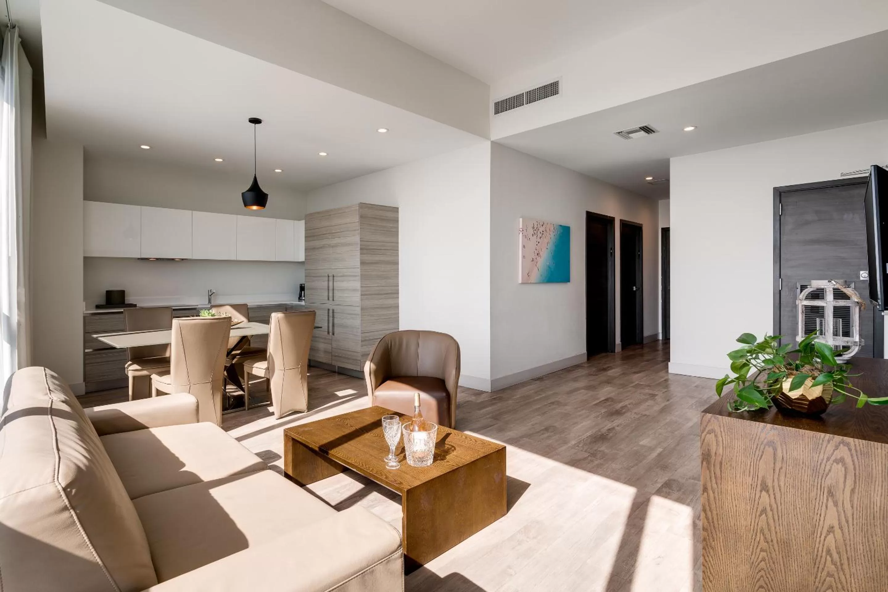 Kitchen or kitchenette in Costa Hollywood Beach Resort - An All Suite Hotel